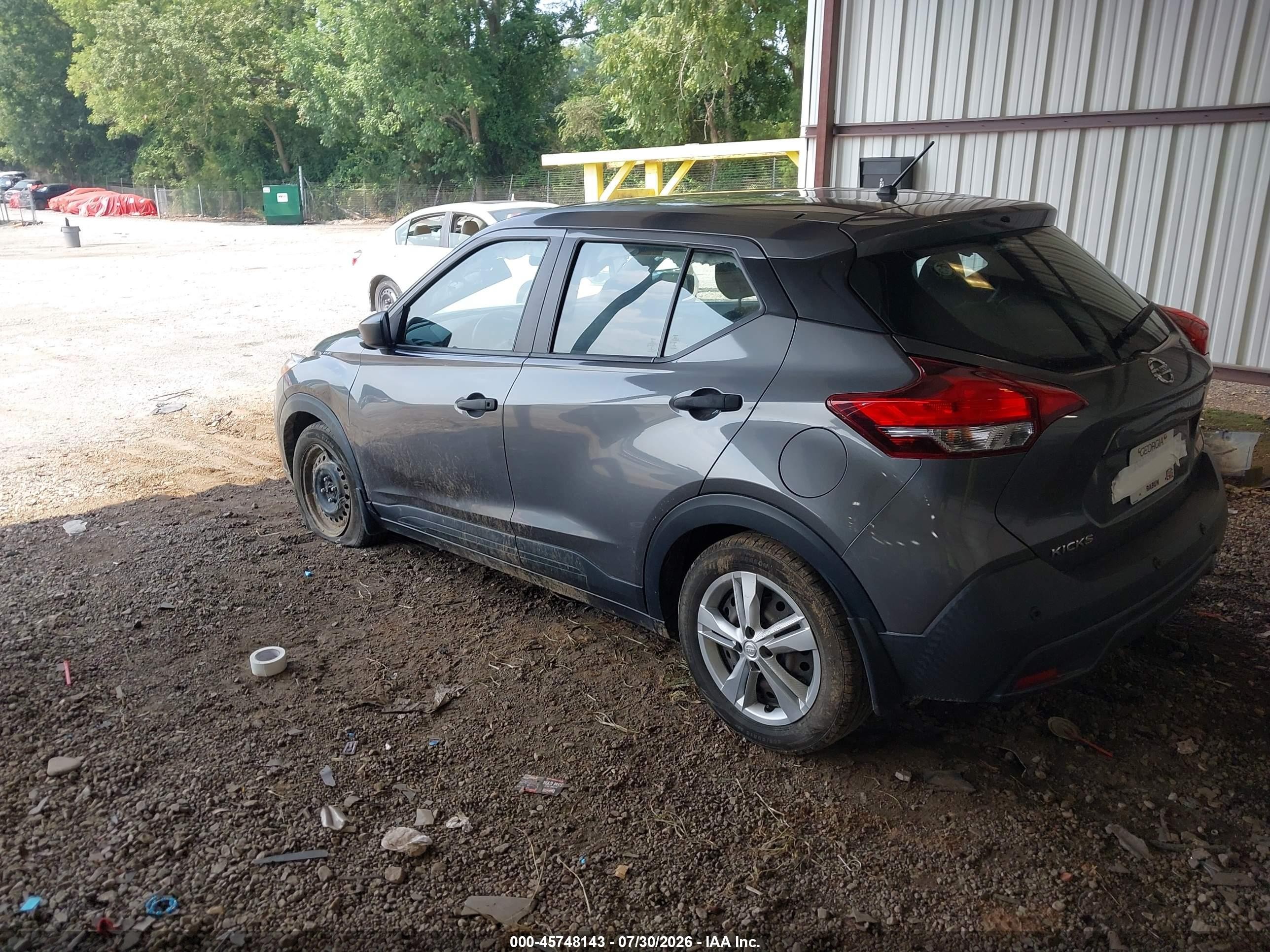2020 Nissan Kicks VIN 3N1CP5BV6LL480795 IAAI salvage auction — Unknown, Salvage (Georgia), sold $2,200 on 2026-09-04 (photo 3)