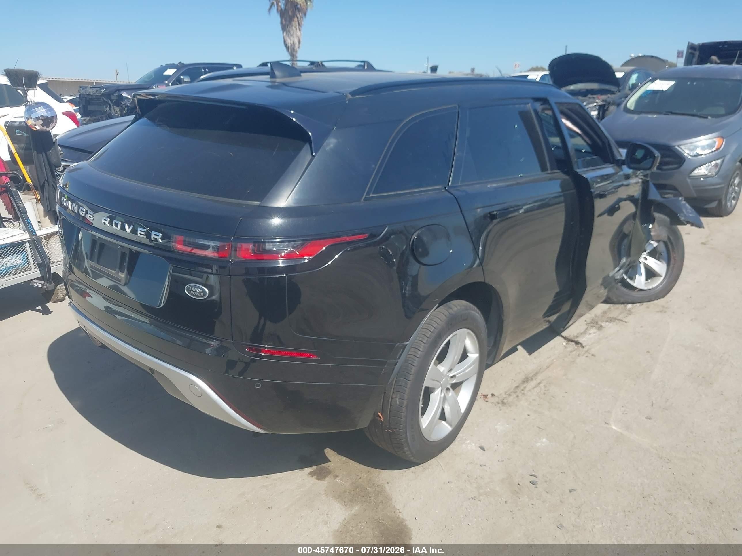 2020 Land Rover Range Rover Velar VIN SALYB2EX2LA286455 IAAI salvage auction — Side, Salvage (California), sold $4,050 on 2026-09-13 (photo 4)