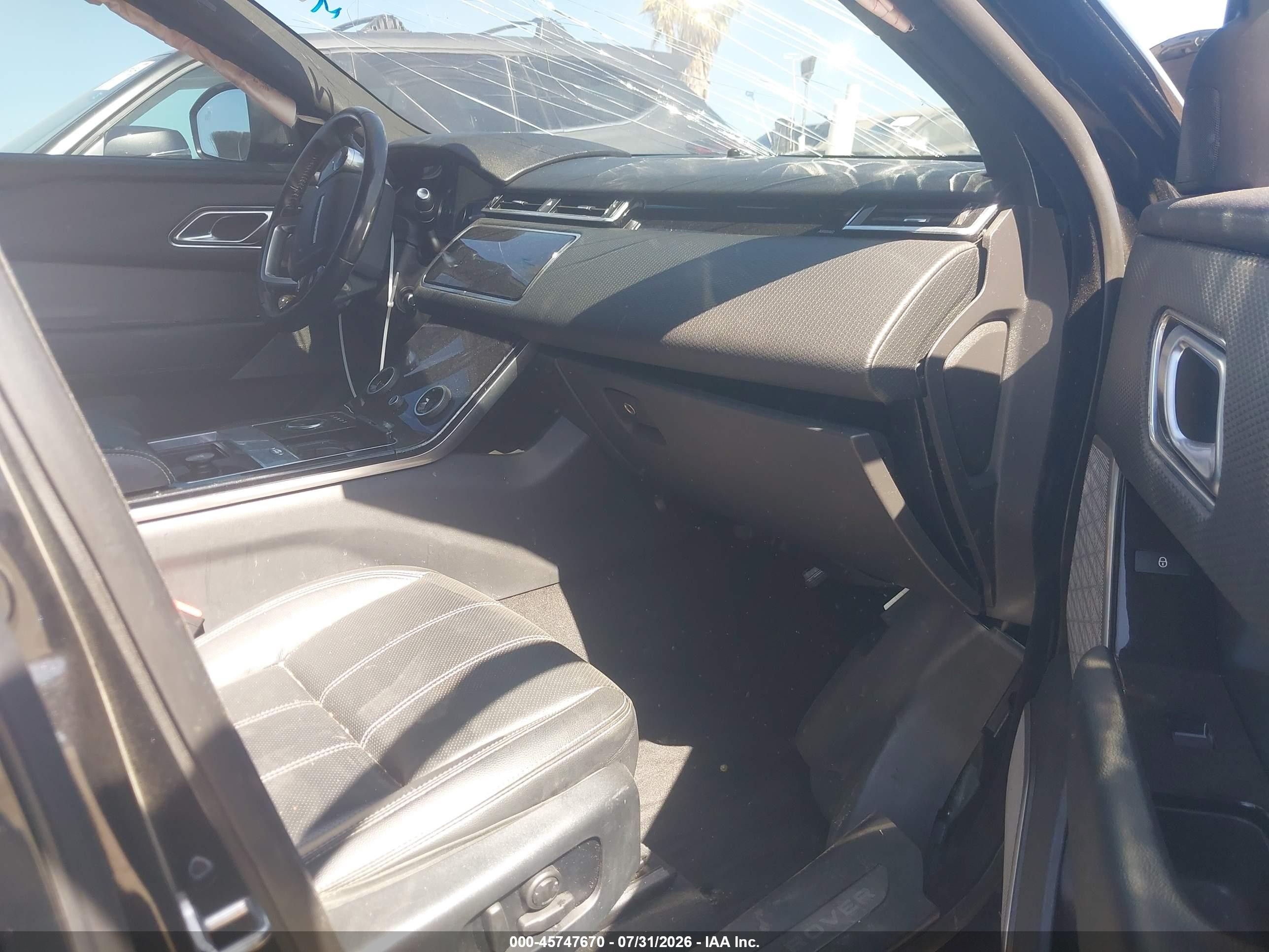 2020 Land Rover Range Rover Velar VIN SALYB2EX2LA286455 IAAI salvage auction — Side, Salvage (California), sold $4,050 on 2026-09-13 (photo 5)