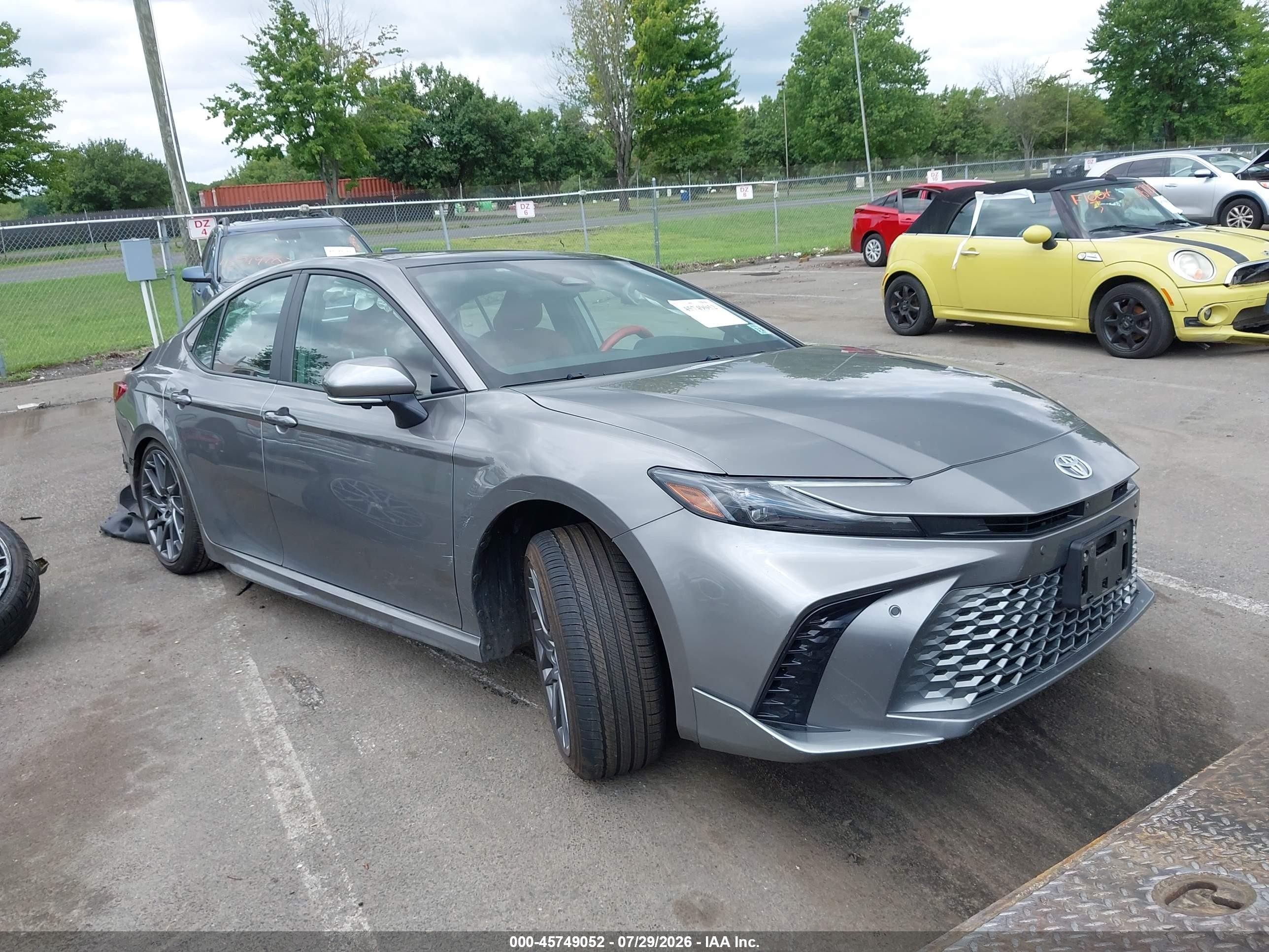 2025 Toyota Camry VIN 4T1DBADK8SU528423 — IAAI salvage auction photo