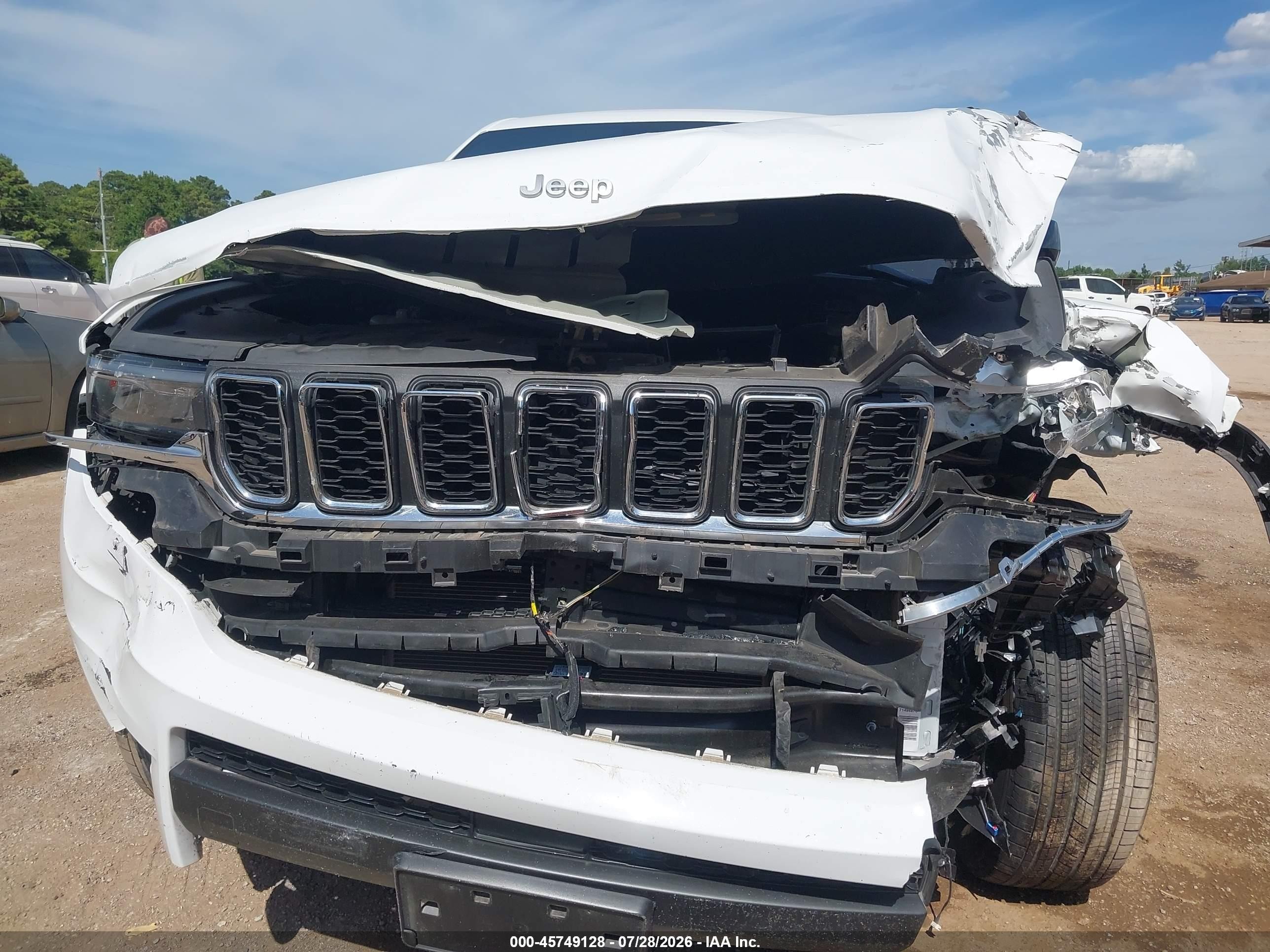 2025 Jeep Grand cherokee VIN 1C4RJKAG3S8627940 IAAI salvage auction — Front End, Original (Texas), sold $10,200 on 2026-09-11 (photo 6)