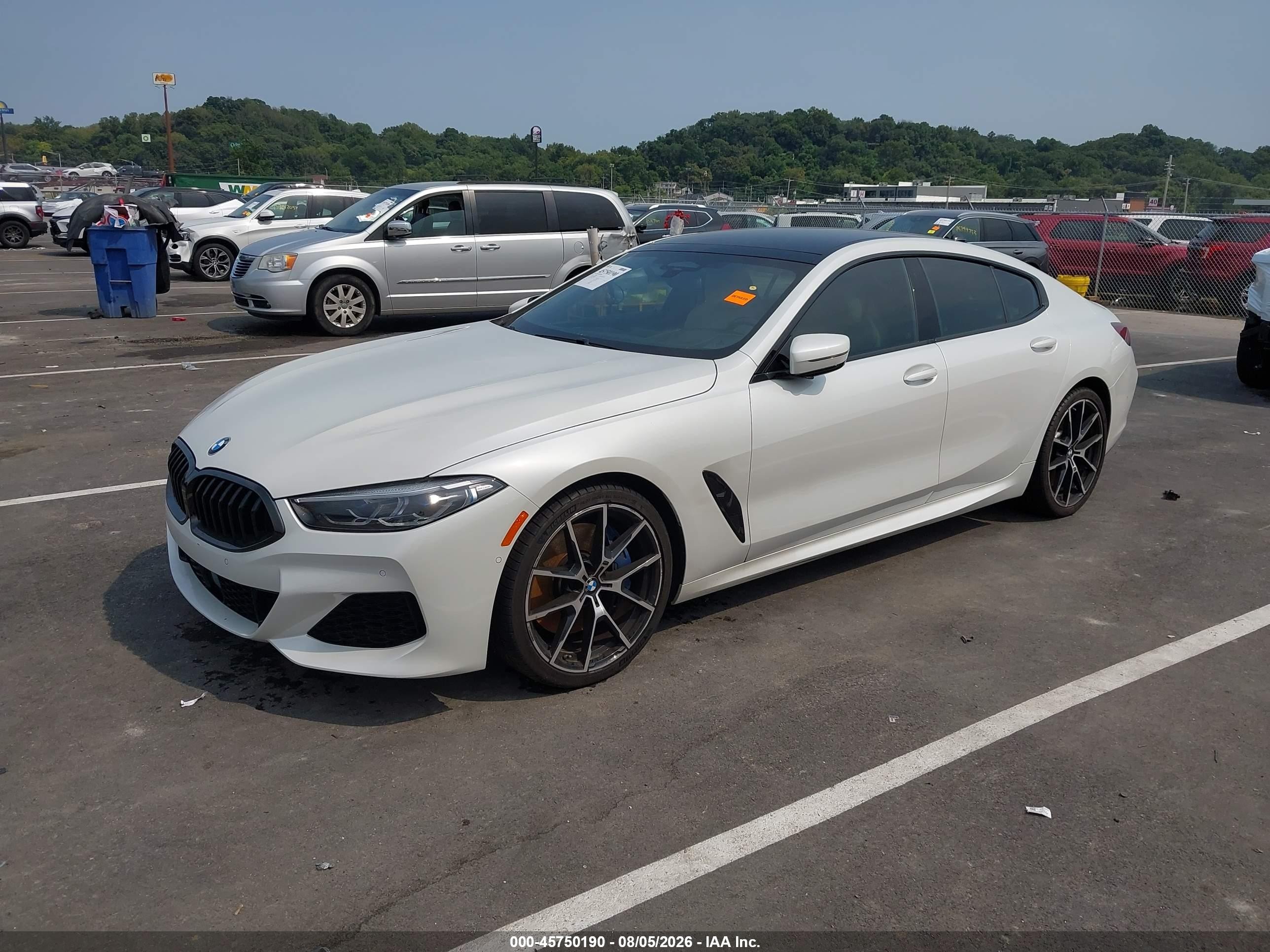 2021 BMW 8er VIN WBAGV4C04MCF88590 IAAI salvage auction — Front End, Salvage (Missouri), sold $22,950 on 2026-09-23 (photo 2)