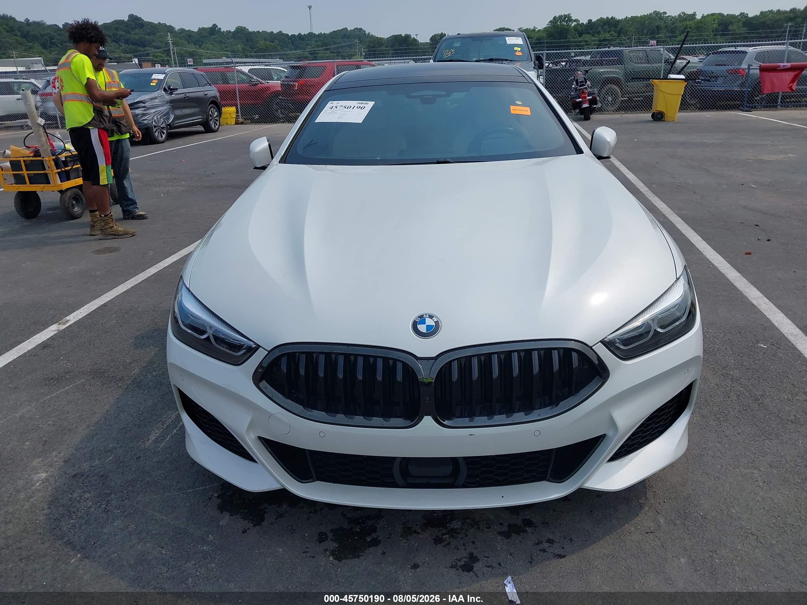 2021 BMW 8er VIN WBAGV4C04MCF88590 IAAI salvage auction — Front End, Salvage (Missouri), sold $22,950 on 2026-09-23 (photo 6)