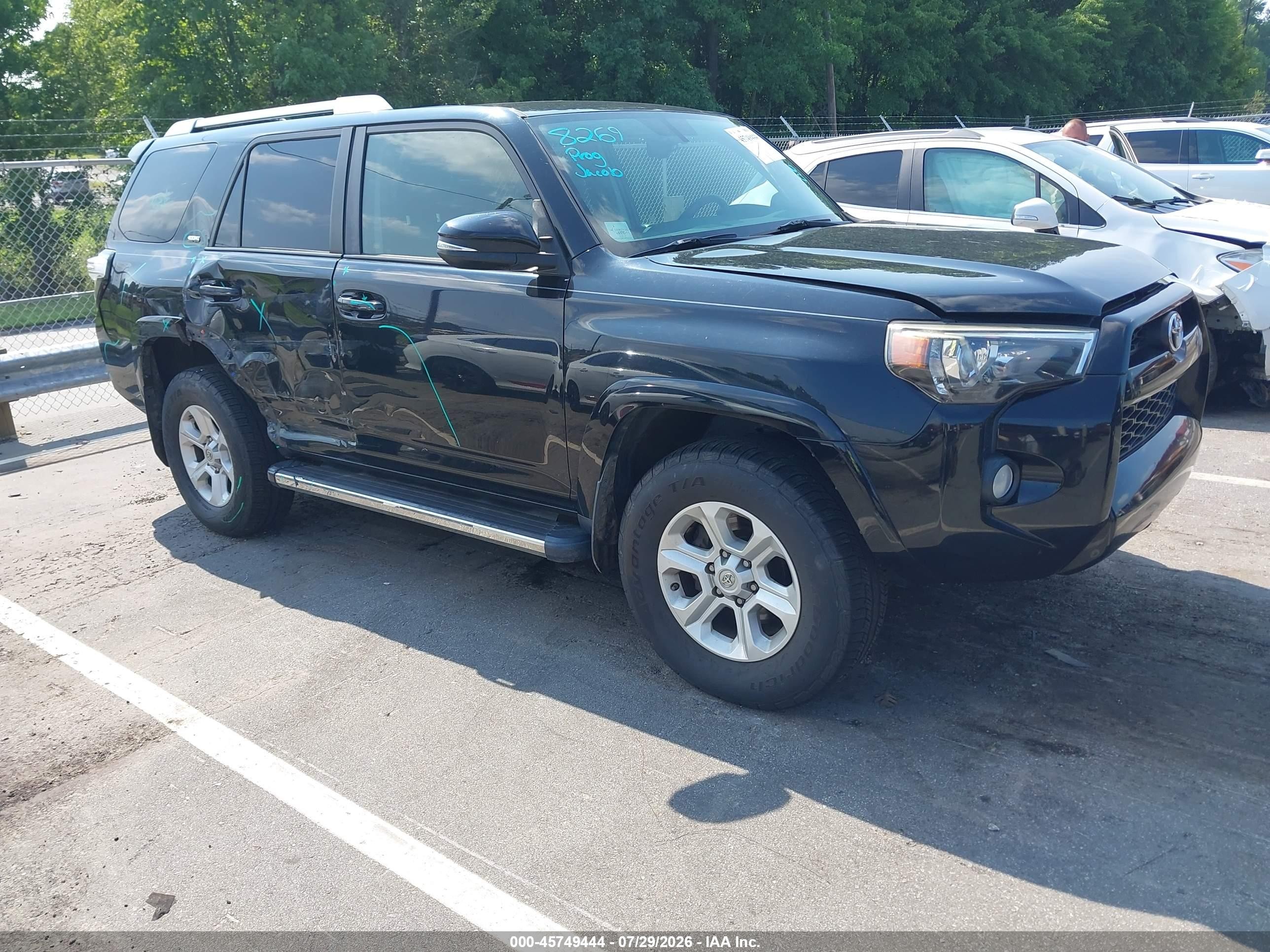 2014 Toyota 4Runner — VIN JTEBU5JR5E5166124