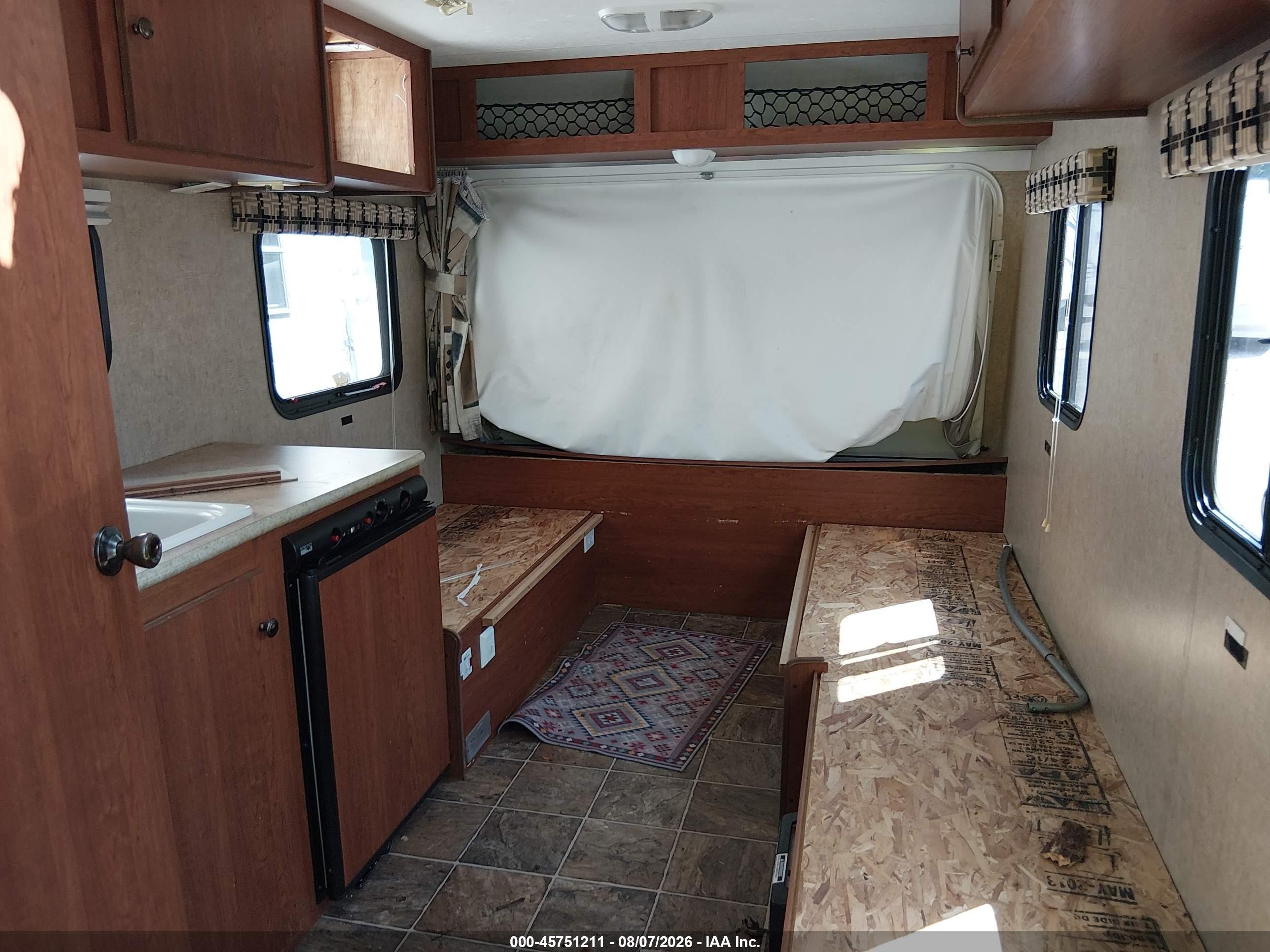 2015 Coachmen Other VIN 4EZTK1616E5055073 IAAI salvage auction — Top/Roof, Clear (Tennessee), sold $375 on 2026-09-09 (photo 5)
