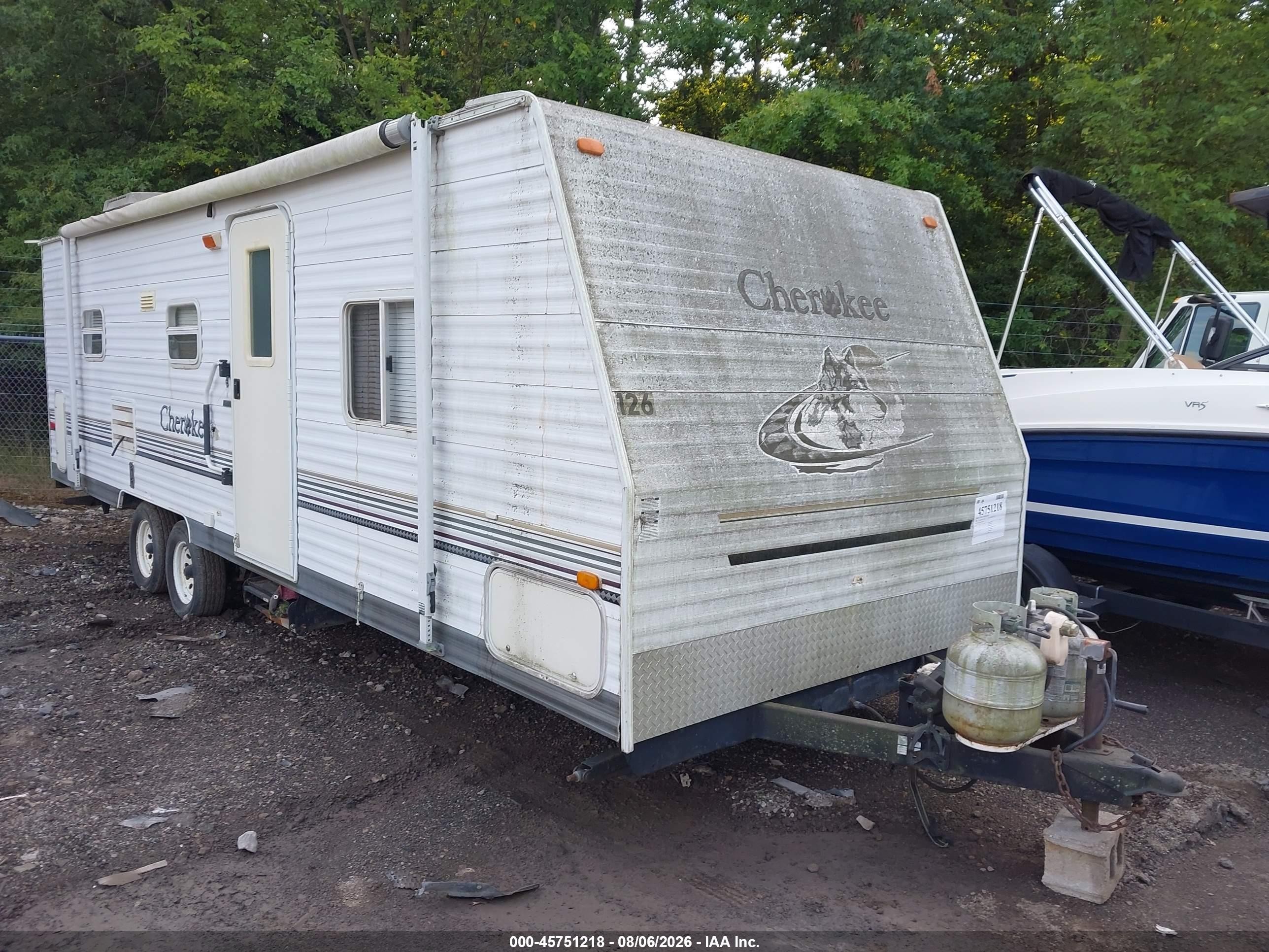 2004 Cherokee by forest r Lite travel trailer VIN 4X4TCKD2X4P090969 IAAI salvage auction — Electrical, Salvage (Ohio), sold $100 on 2026-09-08 (photo 1)