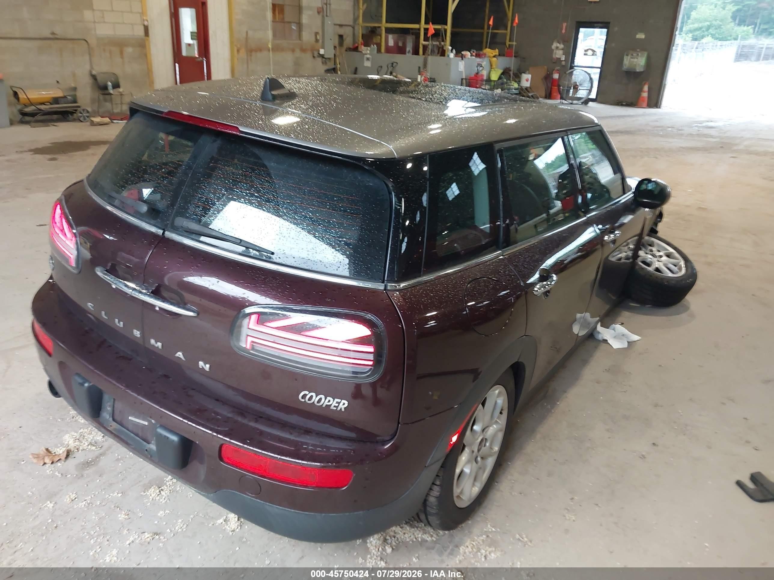 2016 Mini Clubman VIN WMWLN5C57G2E29590 IAAI salvage auction — Side, Salvage (Massachusetts), sold $650 on 2026-09-10 (photo 4)