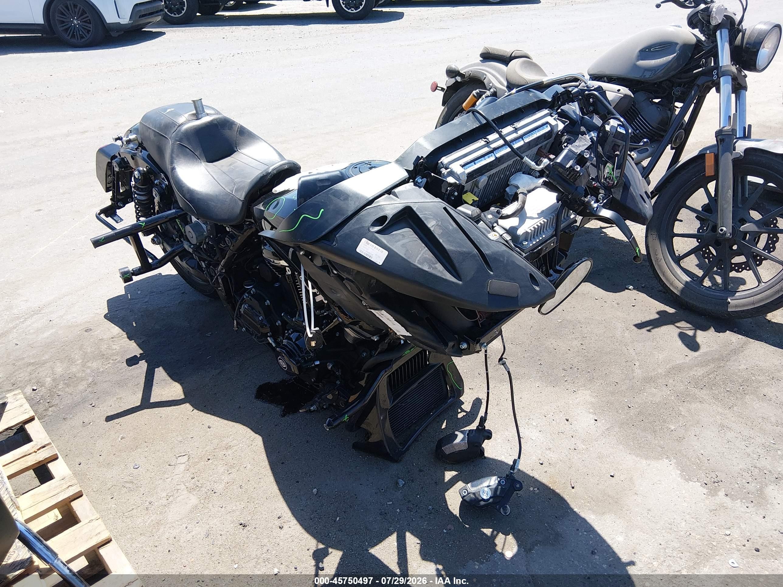 2024 Harley-Davidson FLTRX VIN 1HD1KH722RB664160 — IAAI salvage auction photo