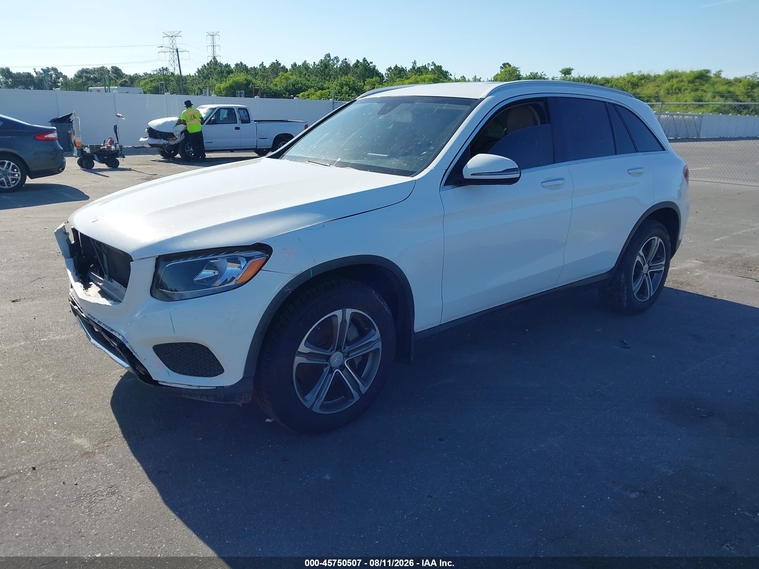 2016 Mercedes-benz Glc VIN WDC0G4JBXGF078290 IAAI salvage auction — Front End, Rebuildable (Florida), sold $4,650 on 2026-09-11 (photo 2)