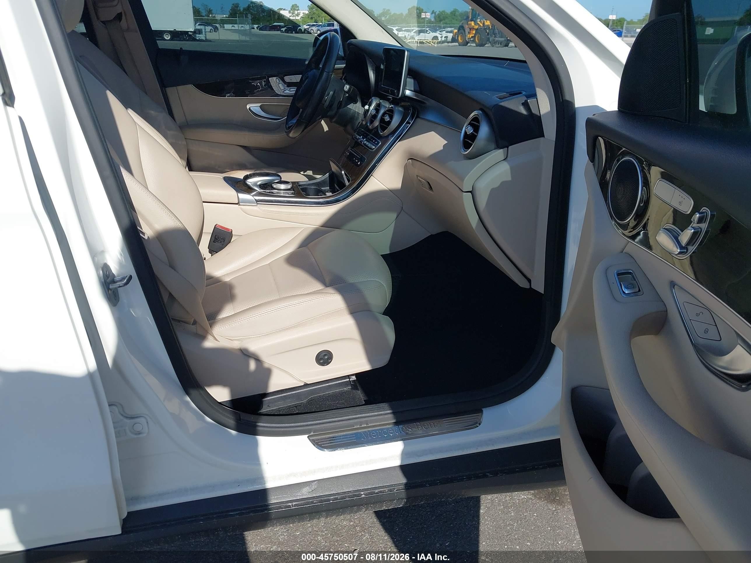 2016 Mercedes-benz Glc VIN WDC0G4JBXGF078290 IAAI salvage auction — Front End, Rebuildable (Florida), sold $4,650 on 2026-09-11 (photo 5)