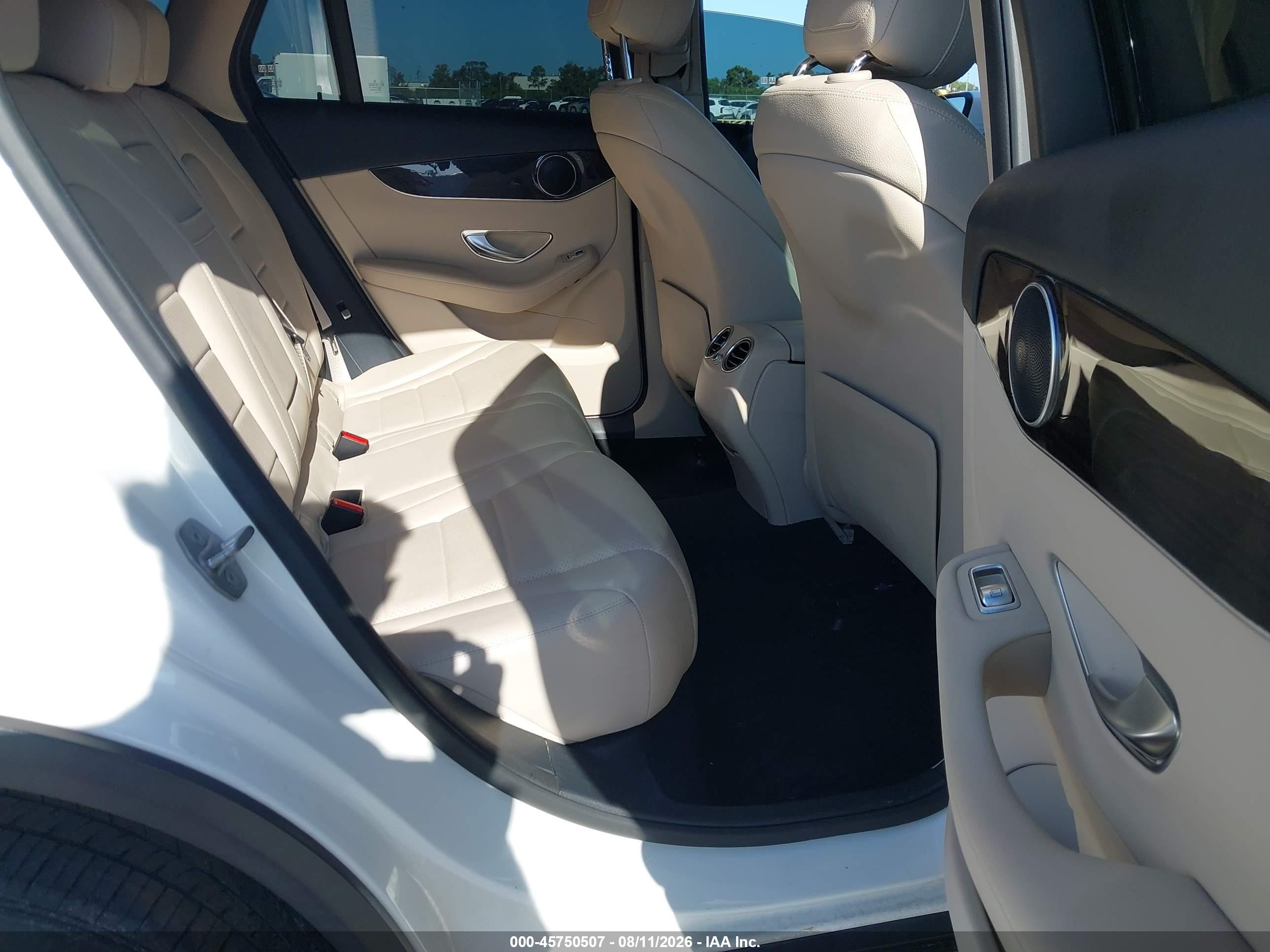 2016 Mercedes-benz Glc VIN WDC0G4JBXGF078290 IAAI salvage auction — Front End, Rebuildable (Florida), sold $4,650 on 2026-09-11 (photo 8)