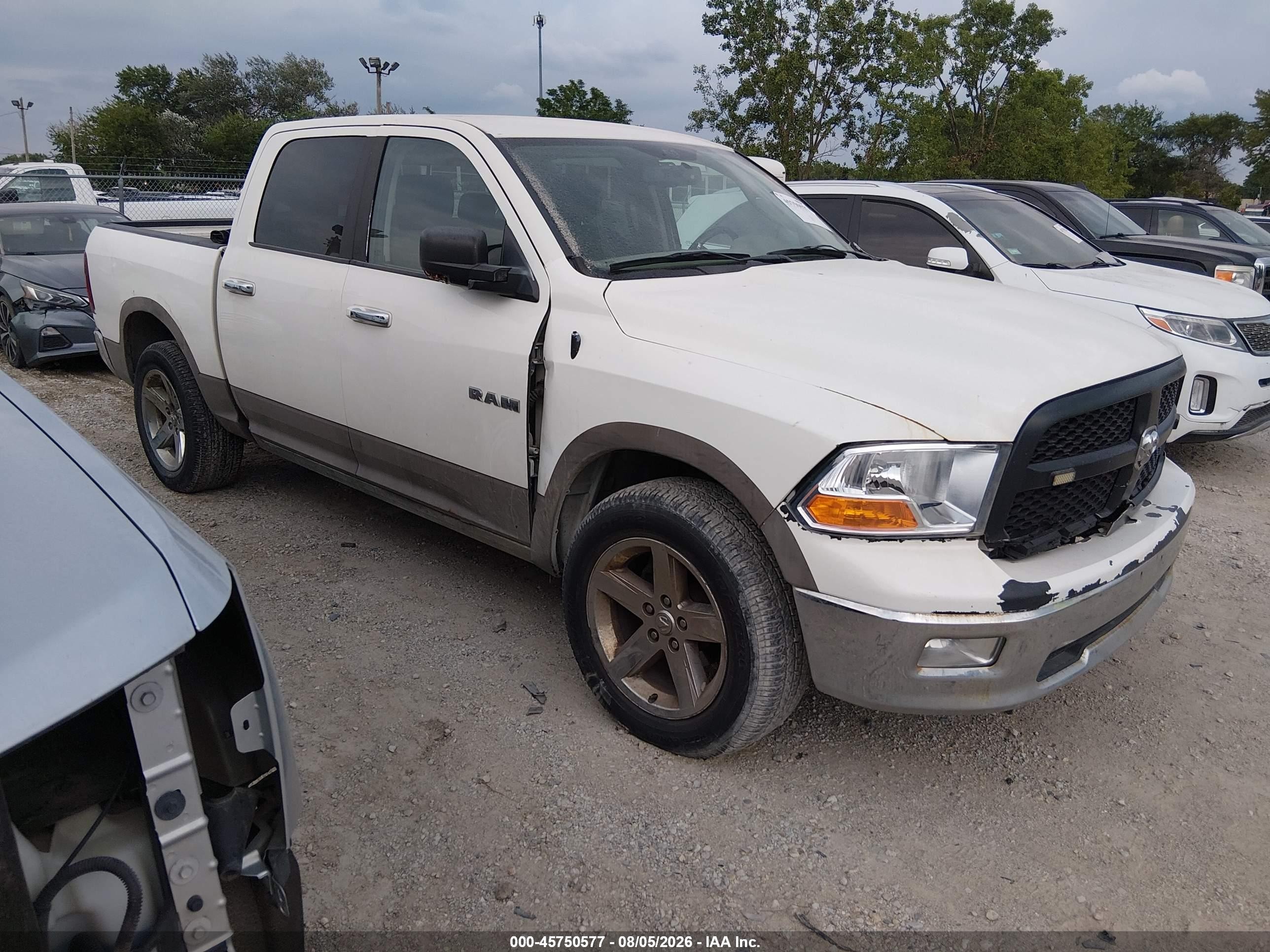 2009 Dodge Ram 1500 VIN 1D3HV13TX9S805612 IAAI salvage auction — Front & Rear, Clear (Illinois), sold $625 on 2026-09-08 (photo 1)