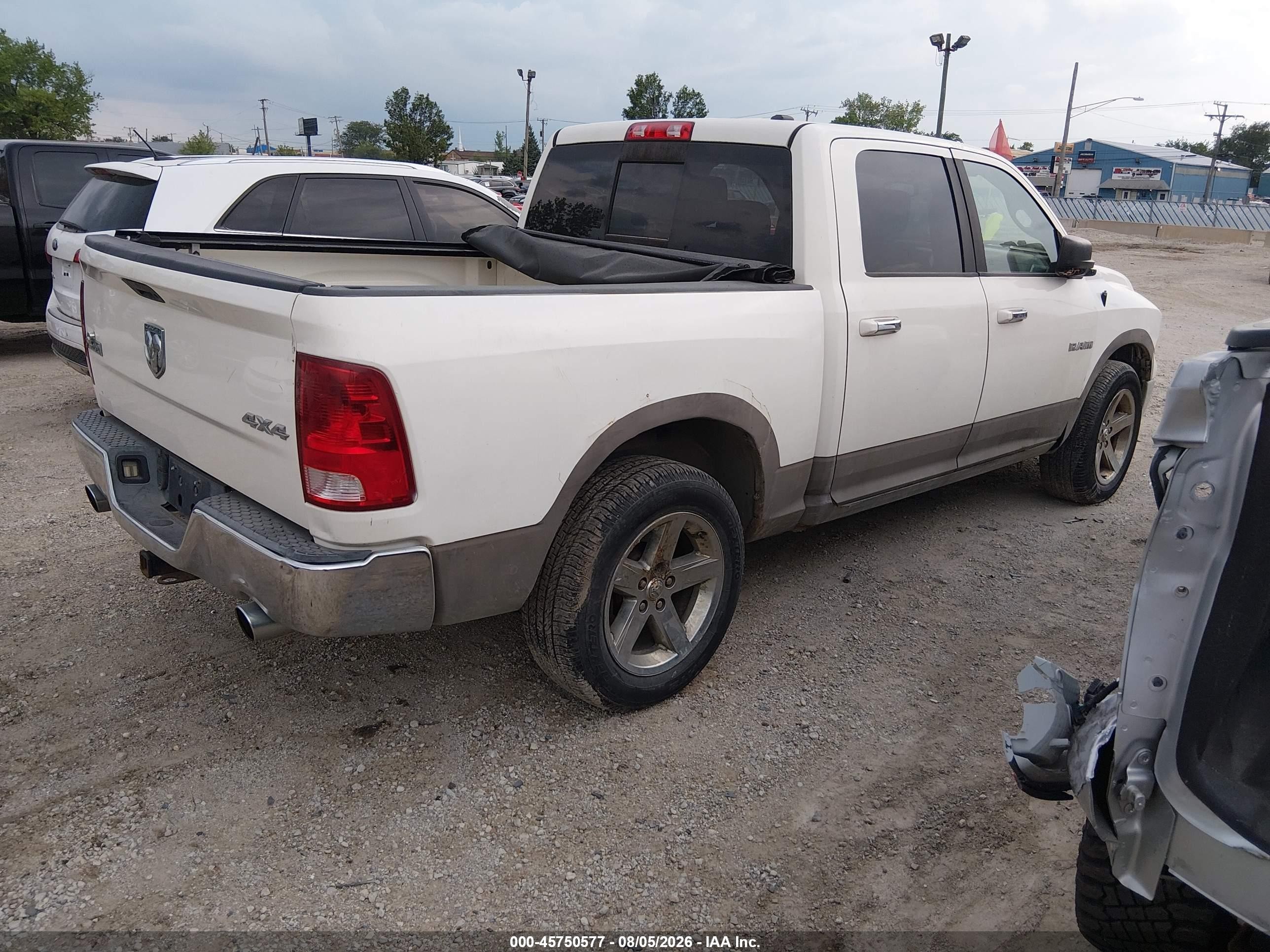 2009 Dodge Ram 1500 VIN 1D3HV13TX9S805612 IAAI salvage auction — Front & Rear, Clear (Illinois), sold $625 on 2026-09-08 (photo 4)