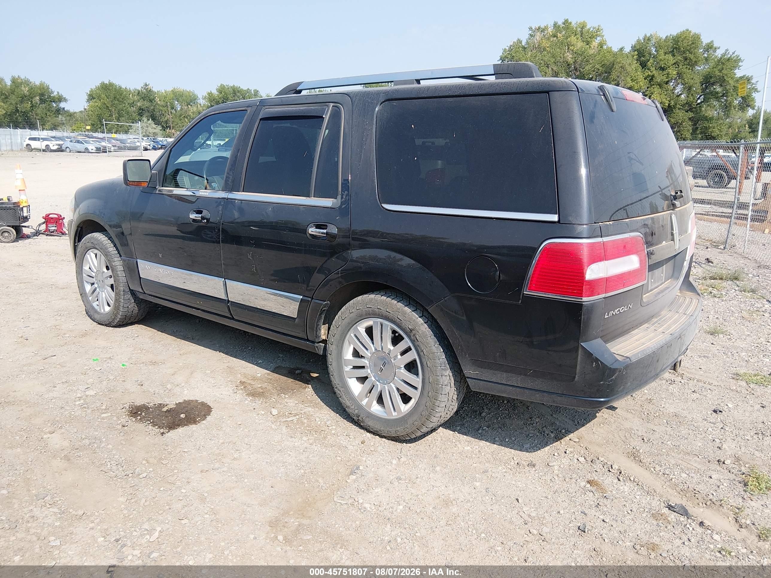 2011 Lincoln Navigator VIN 5LMJJ2J56BEJ03297 IAAI salvage auction — Hail, Clear (Montana), sold $975 on 2026-09-12 (photo 3)