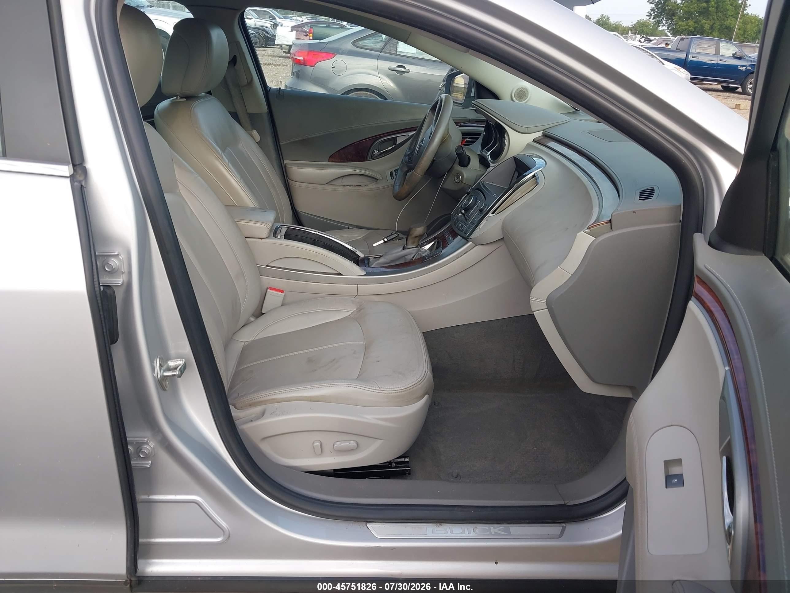 2011 Buick Lacrosse VIN 1G4GC5ED1BF229393 IAAI salvage auction — Water/Flood, Salvage (Louisiana), sold $225 on 2026-09-09 (photo 5)