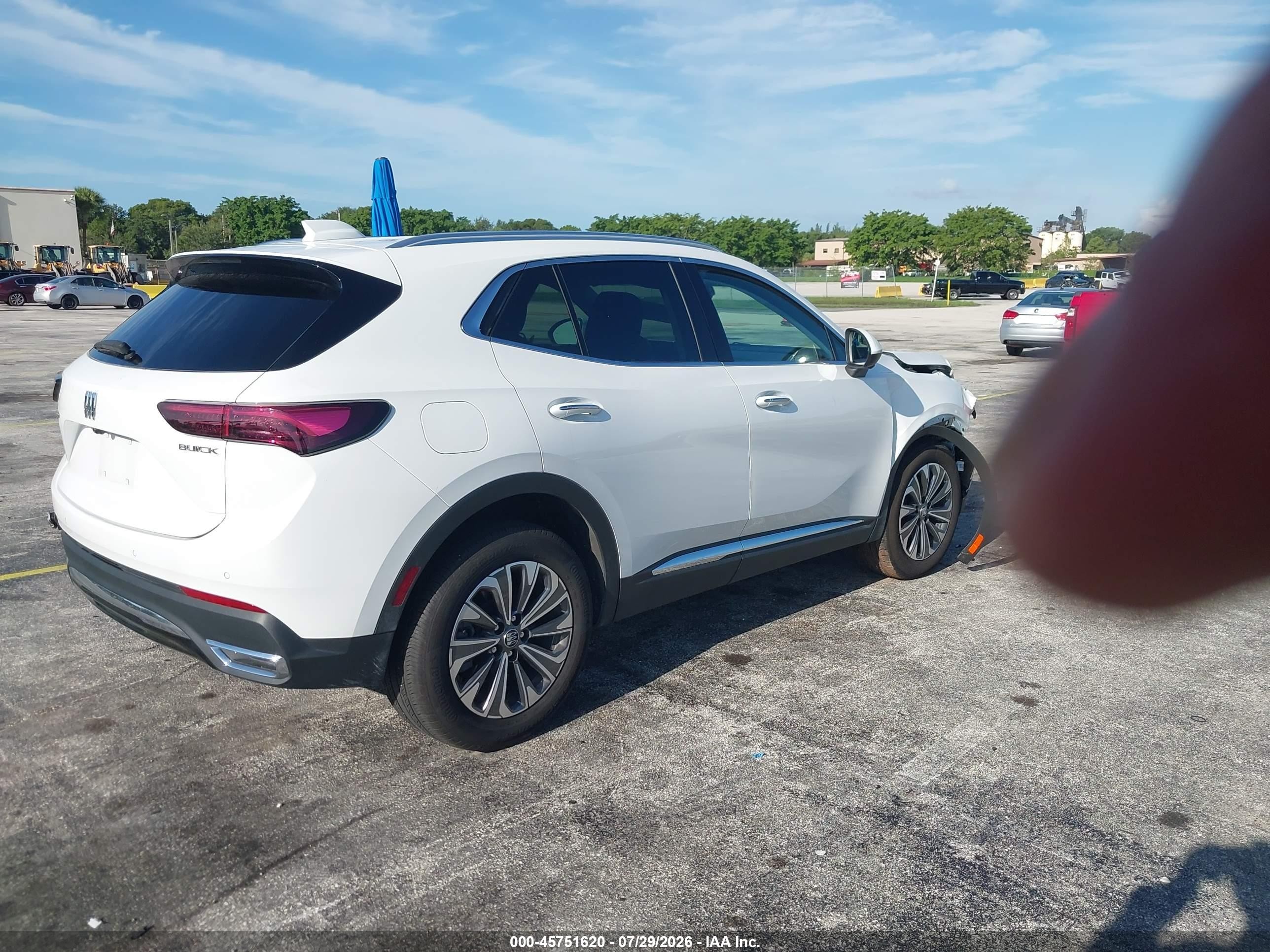 2025 Buick Envision VIN LRBFZKE45SD092790 IAAI salvage auction — Unknown, Rebuildable (Florida), sold $7,100 on 2026-09-19 (photo 4)