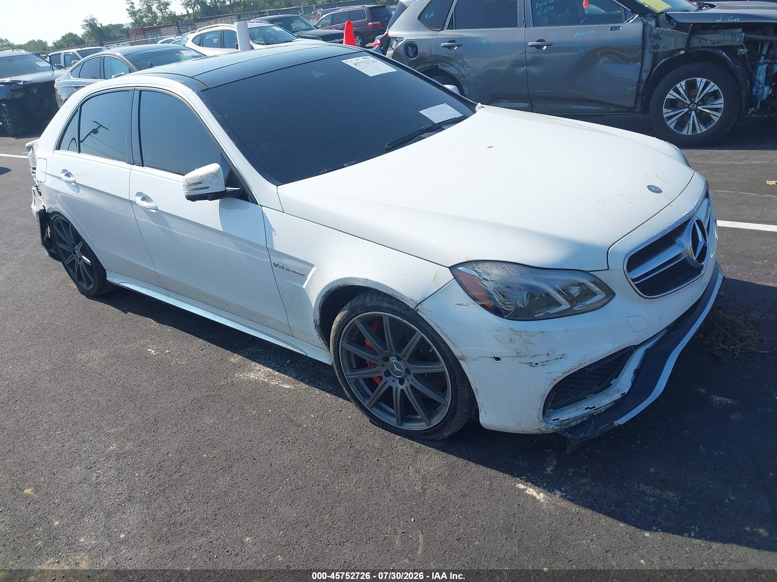 2015 Mercedes-Benz E-Class VIN WDDHF7GB2FB095794 — IAAI salvage auction photo