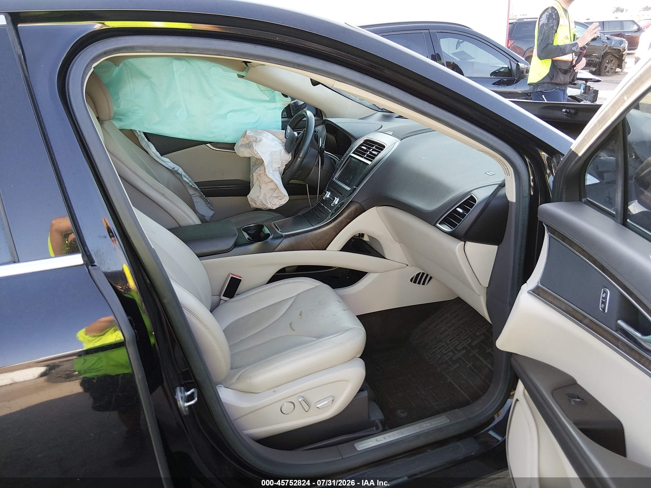 2016 Lincoln Mkx VIN 2LMTJ6KR2GBL76572 IAAI salvage auction — Front End, Salvage (Texas), sold $300 on 2026-09-08 (photo 5)