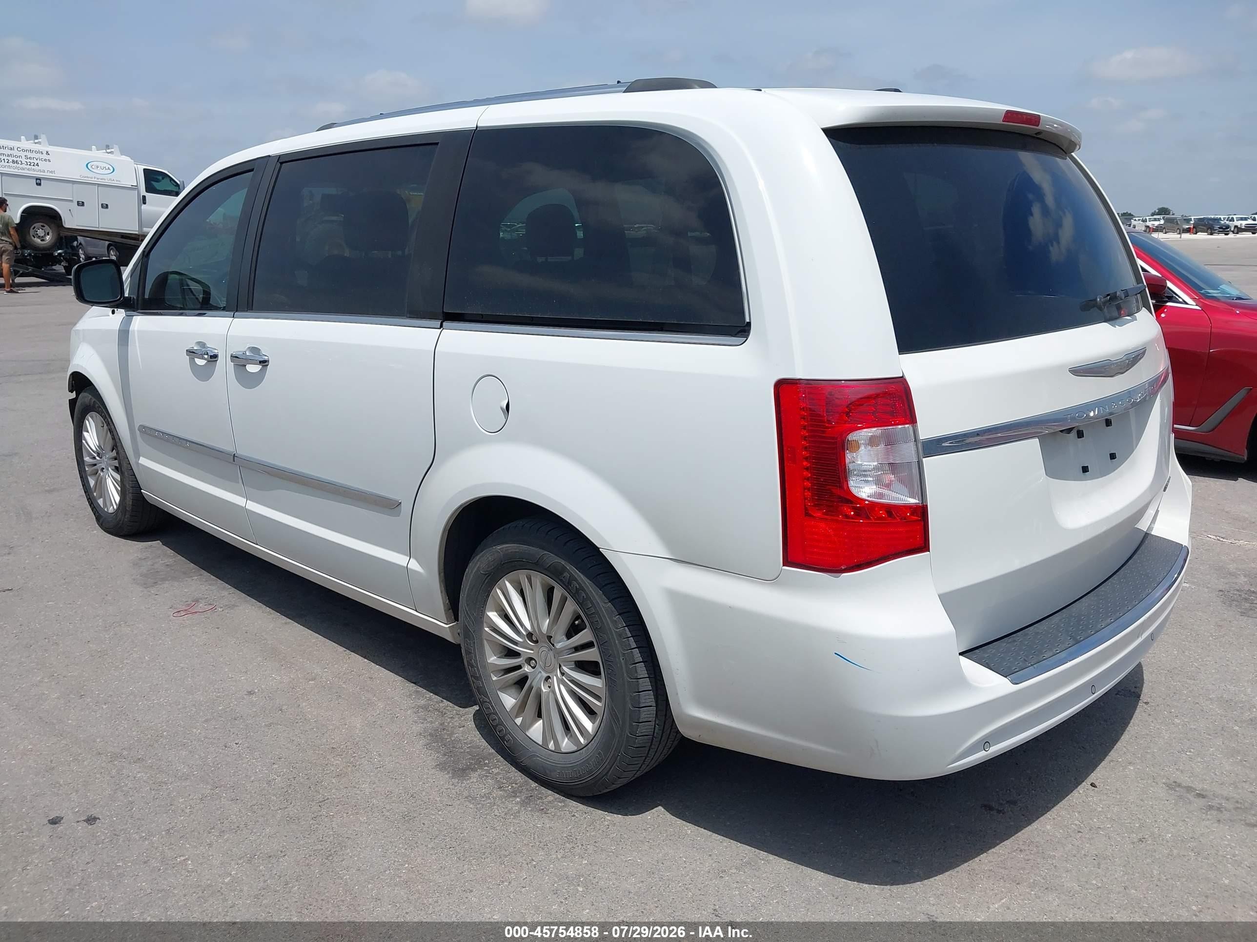 2015 Chrysler Town & country VIN 2C4RC1GG7FR610161 IAAI salvage auction — Front End, Original (Texas), sold $1,600 on 2026-09-06 (photo 3)