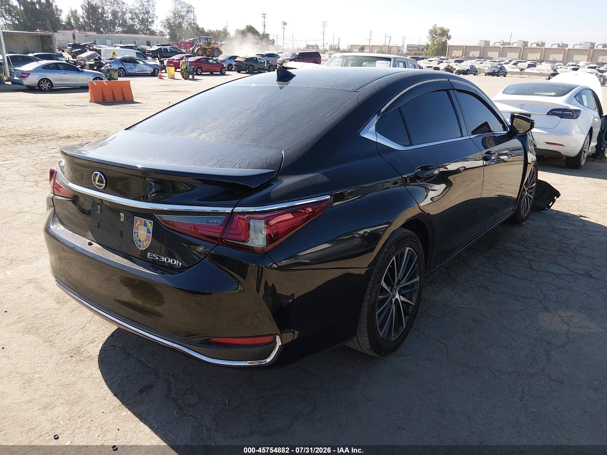 2024 Lexus ES VIN 58ADA1C16RU037654 IAAI salvage auction — Unknown, Salvage (California), sold $13,300 on 2026-09-25 (photo 4)