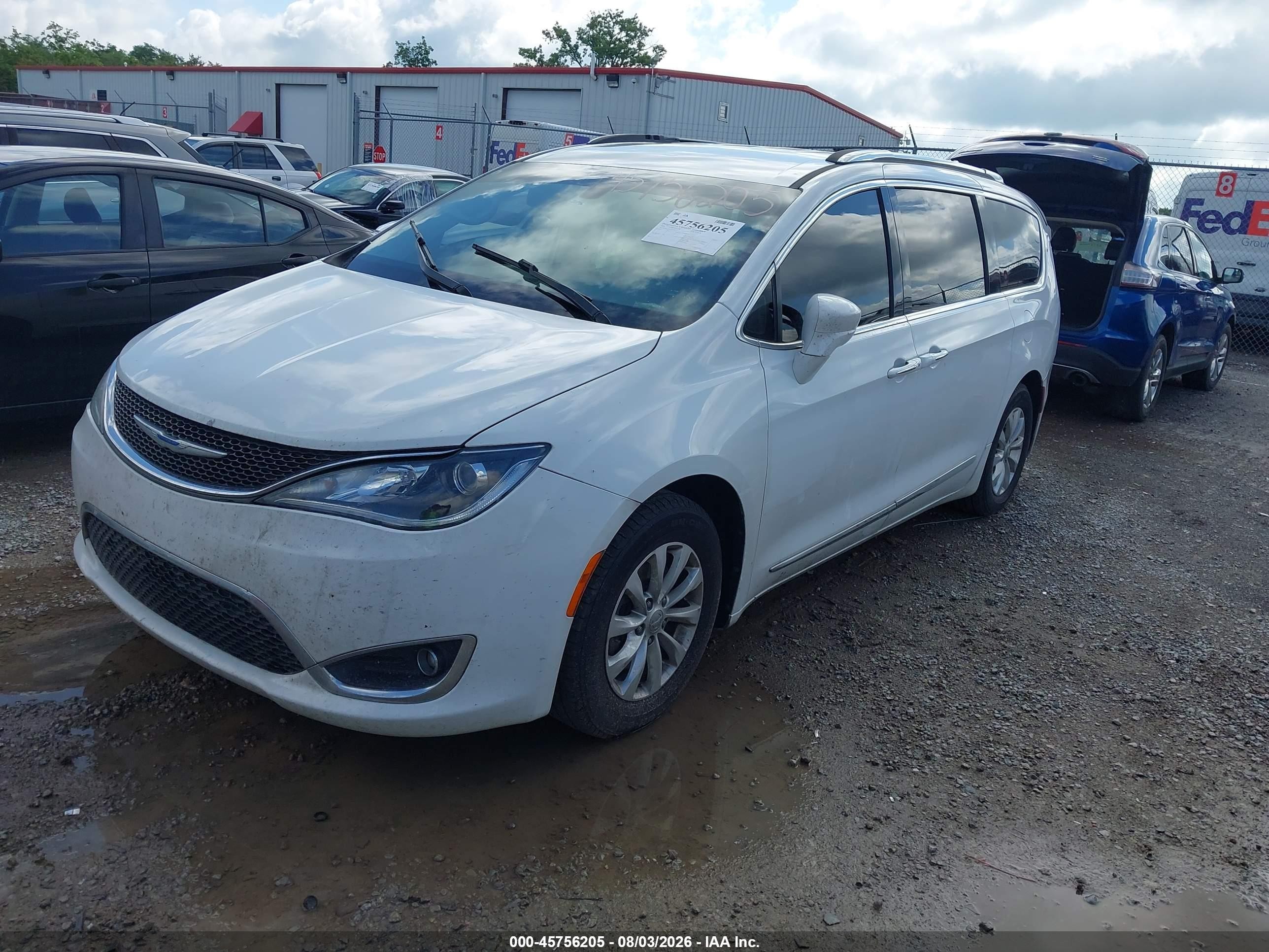2018 Chrysler Pacifica VIN 2C4RC1EGXJR295125 IAAI salvage auction — Rear End, Salvage (Kentucky), sold $2,100 on 2026-09-05 (photo 2)