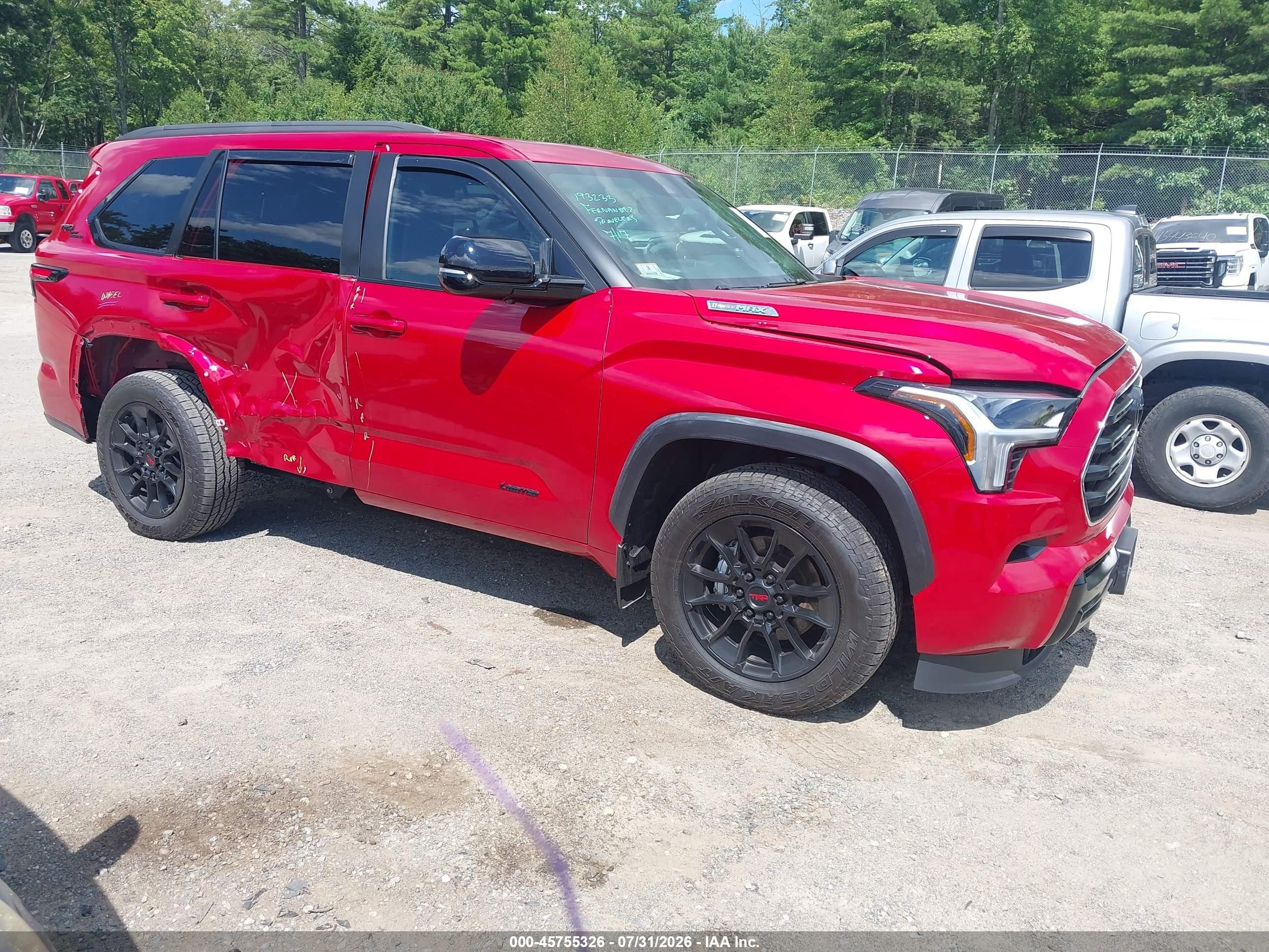 2025 Toyota Sequoia VIN 7SVAAABA2SX054266 — IAAI salvage auction photo