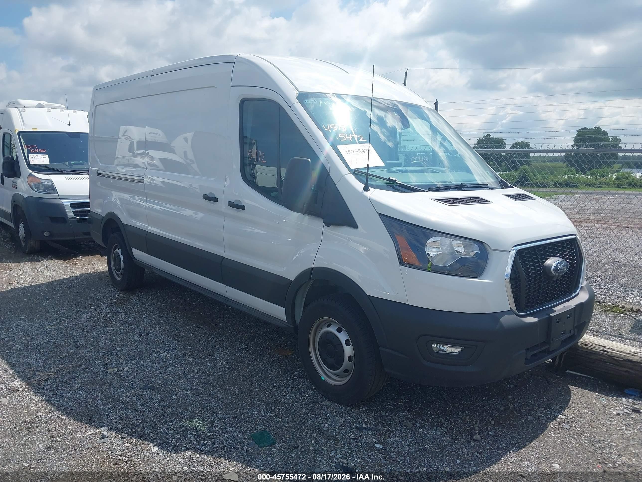 2025 Ford Transit-250 VIN 1FTBR1C86SKB23024 — IAAI salvage auction photo