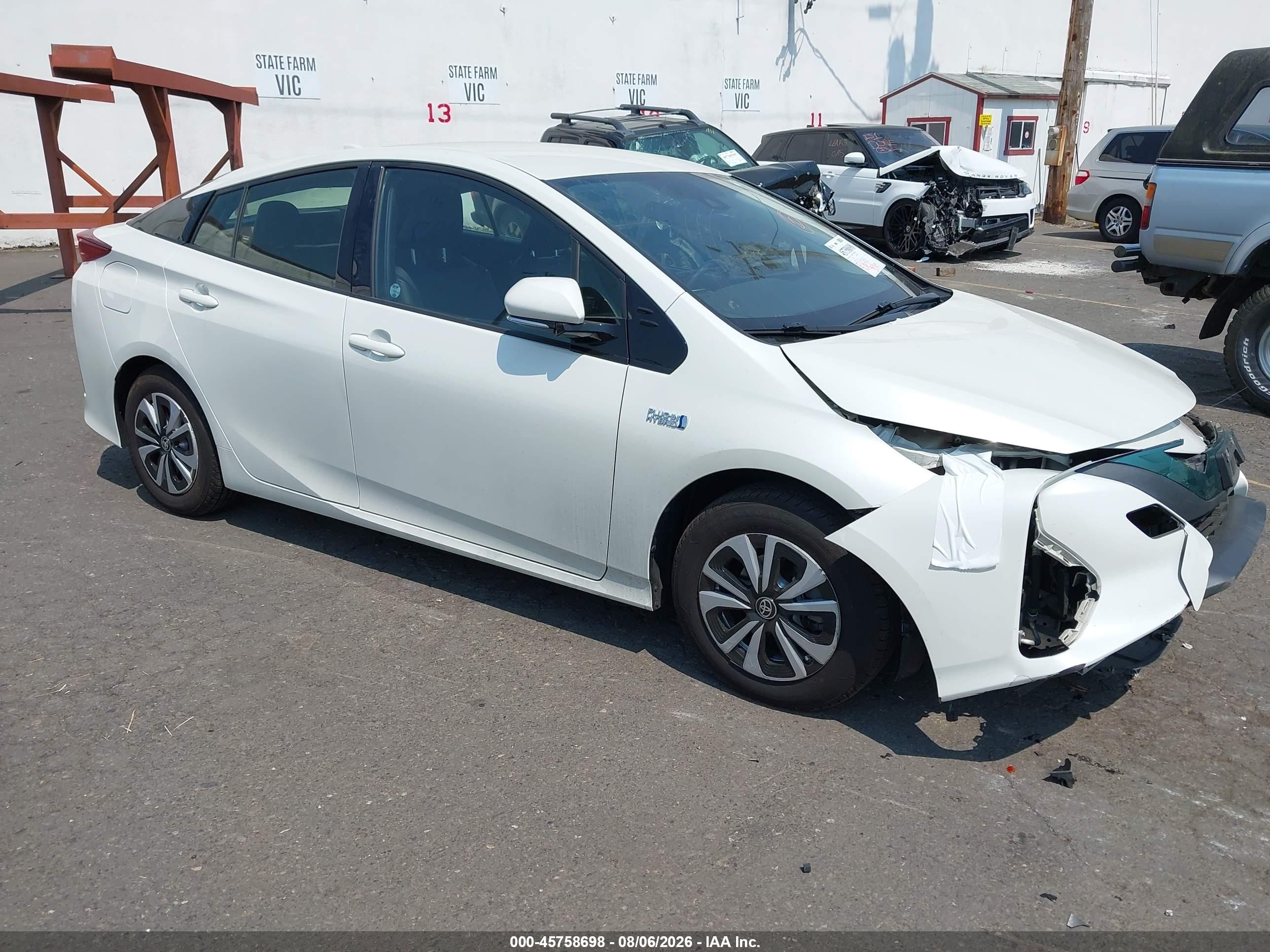 2017 Toyota Prius Prime VIN JTDKARFP0H3061020 — IAAI salvage auction photo