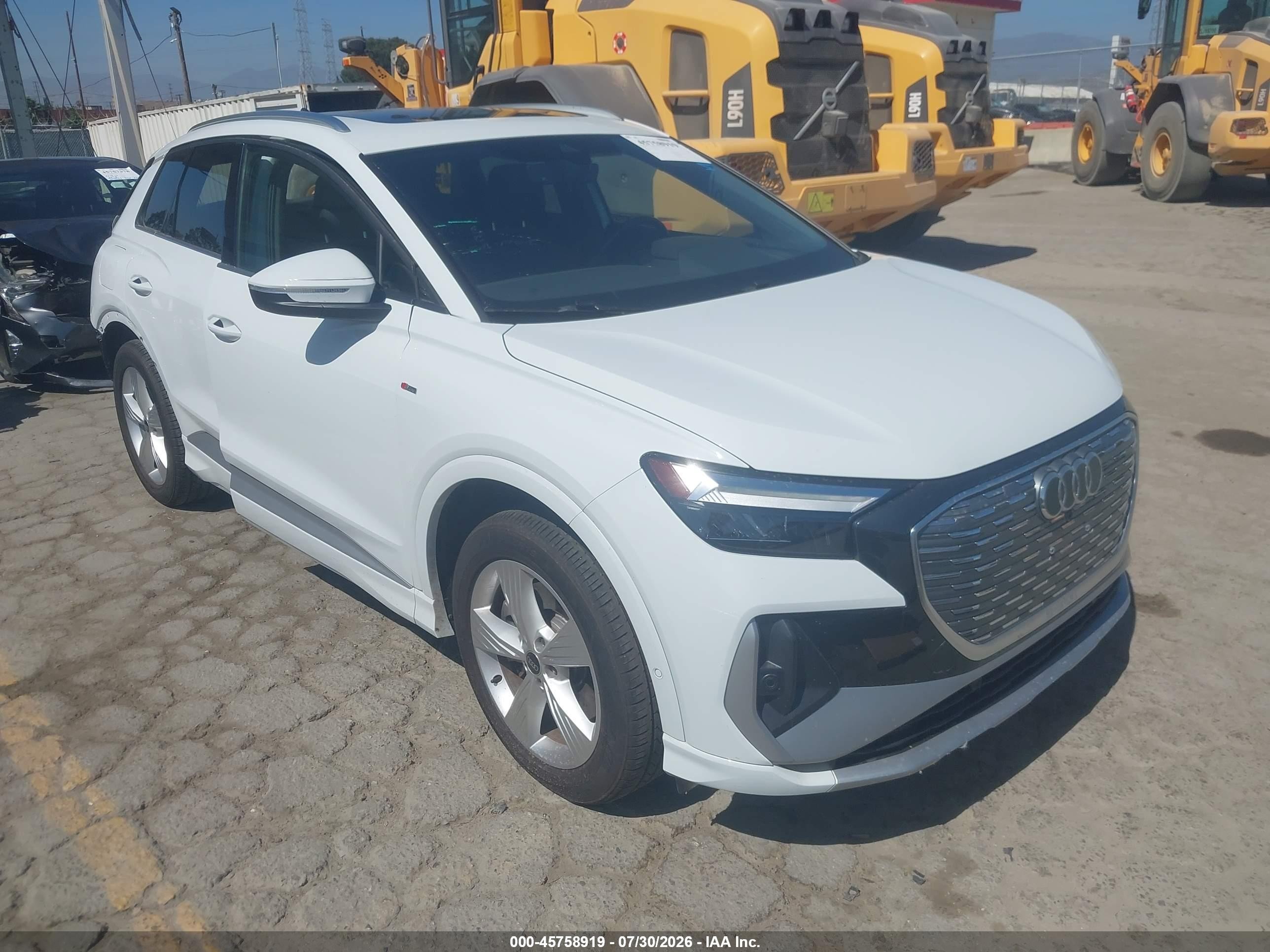 2024 Audi Q4 e-tron VIN WA1LUBFZ0RP034876 — IAAI salvage auction photo