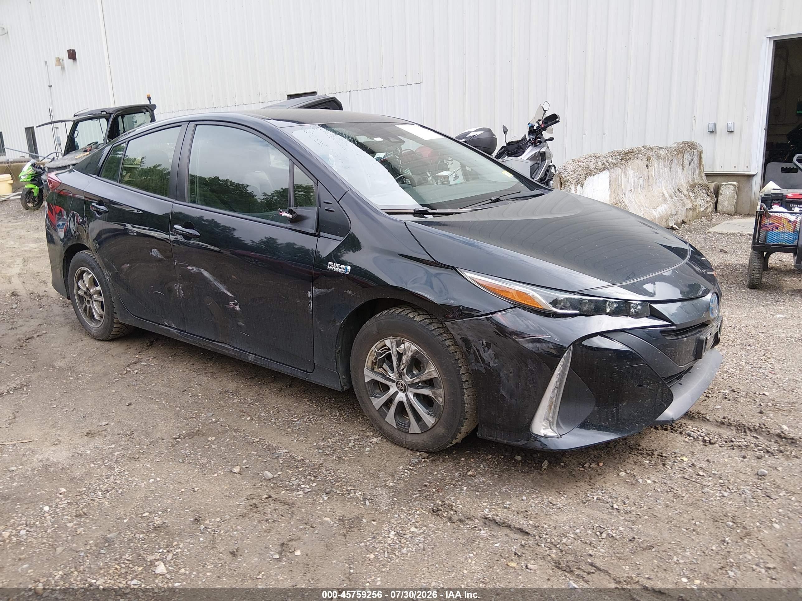 2021 Toyota Prius Prime VIN JTDKAMFP2M3177087 — IAAI salvage auction photo