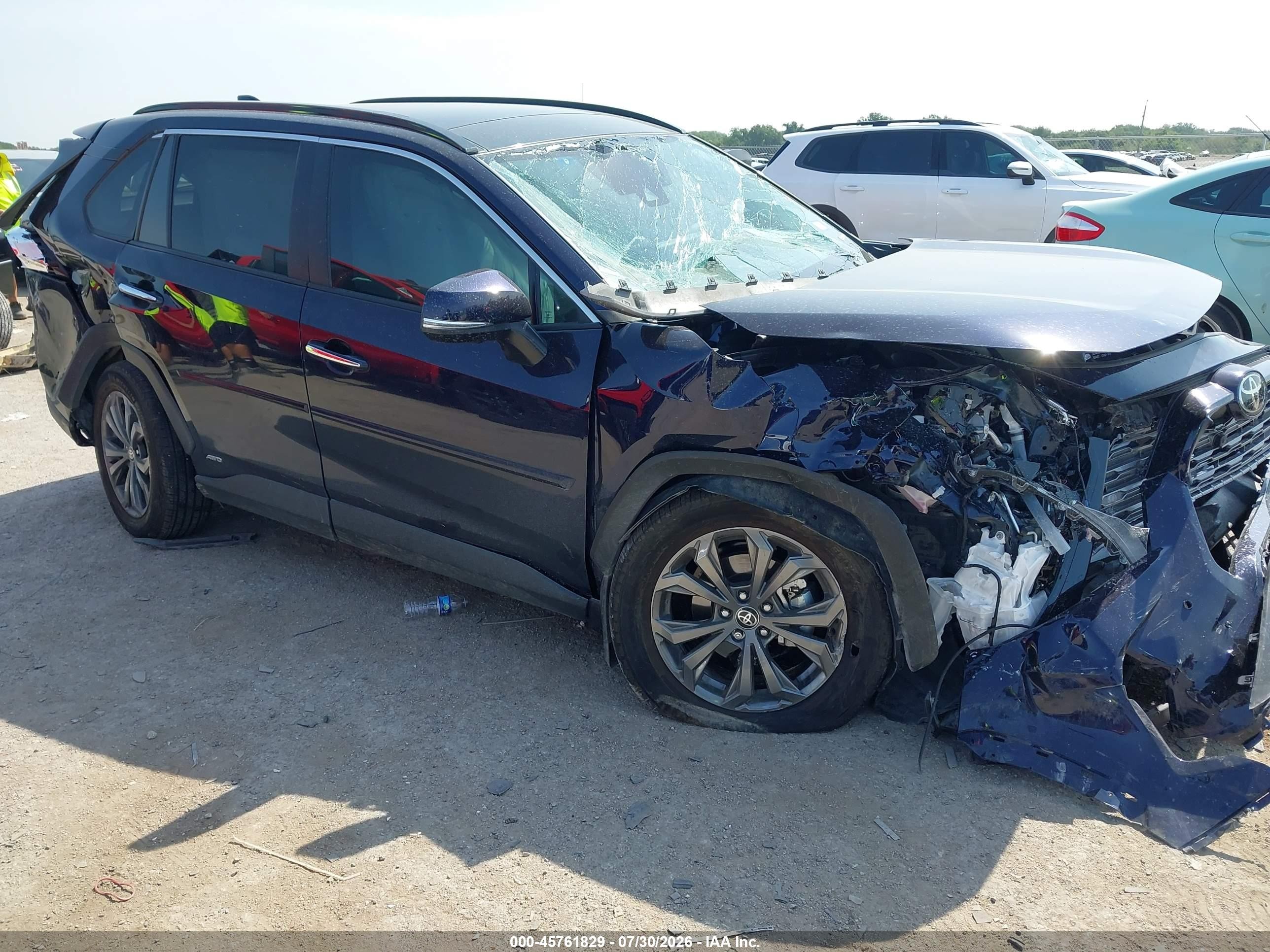 2025 Toyota RAV4 Hybrid VIN 4T3D6RFVXSU194607 — IAAI salvage auction photo