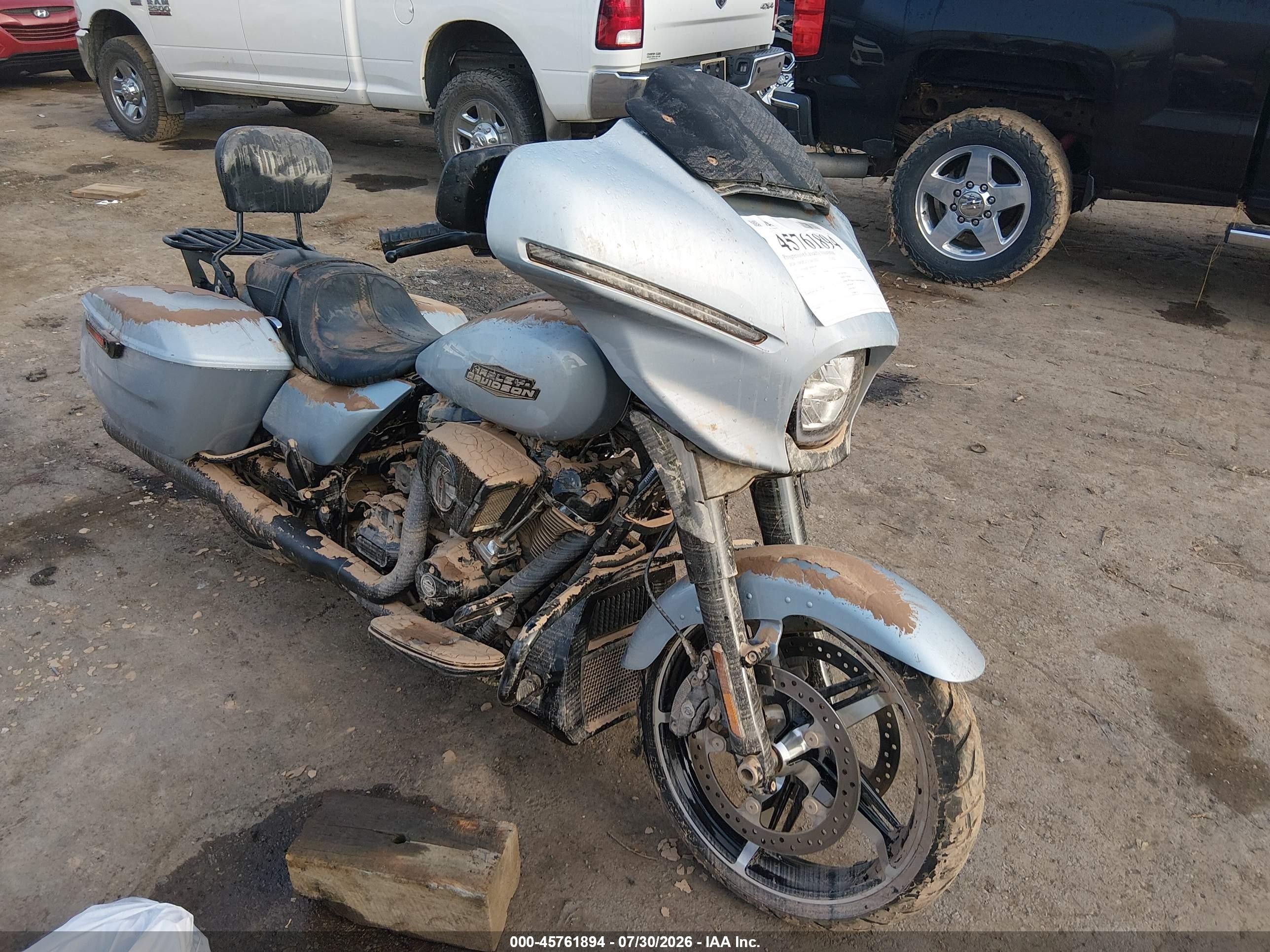 2024 Harley-Davidson FLHX VIN 1HD1KB718RB639932 — IAAI salvage auction photo