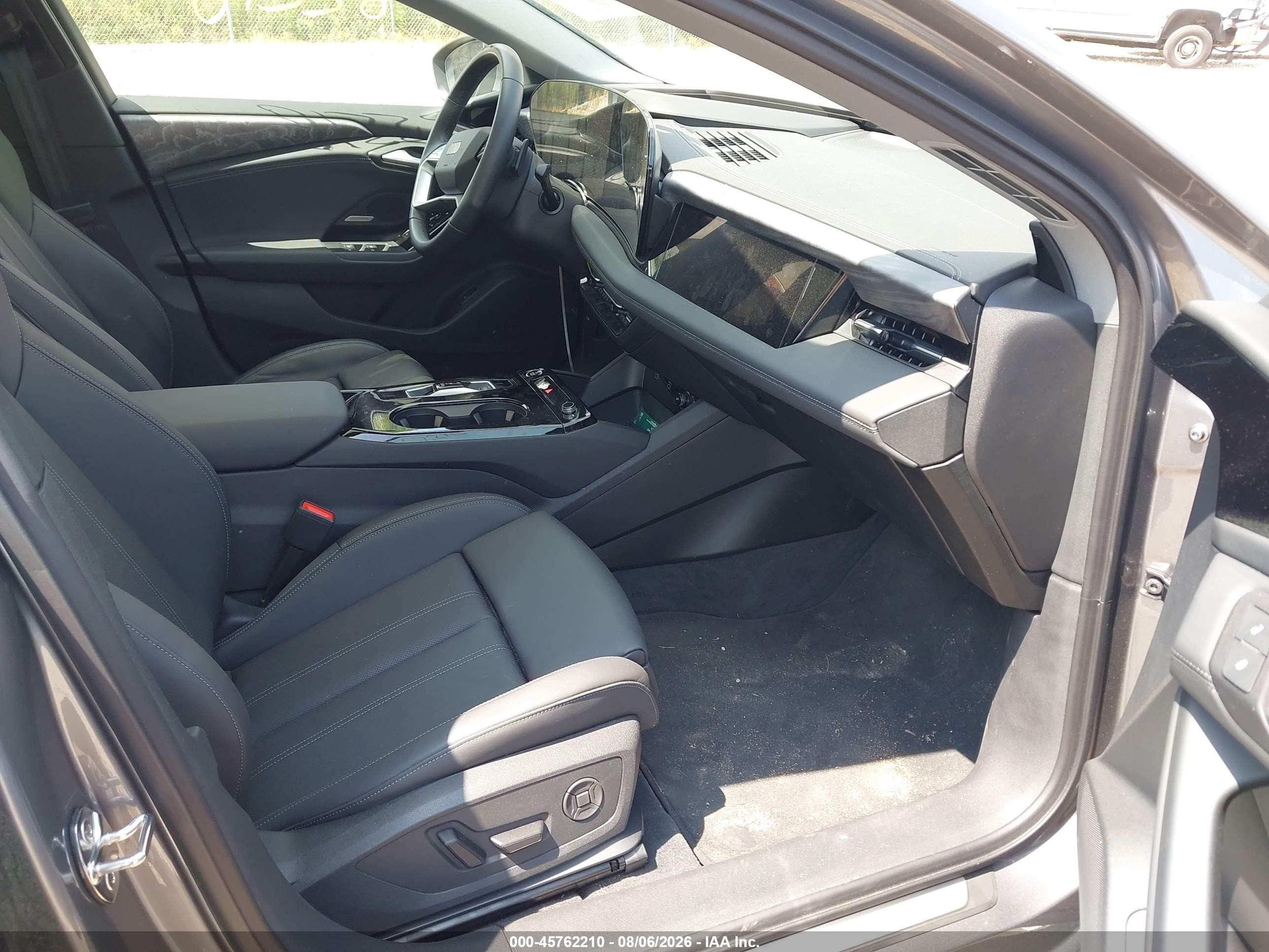 2025 Audi A6 VIN WAU3CAGH9SA023762 IAAI salvage auction — Water/Flood, Salvage (Wisconsin), sold $21,100 on 2026-08-20 (photo 5)