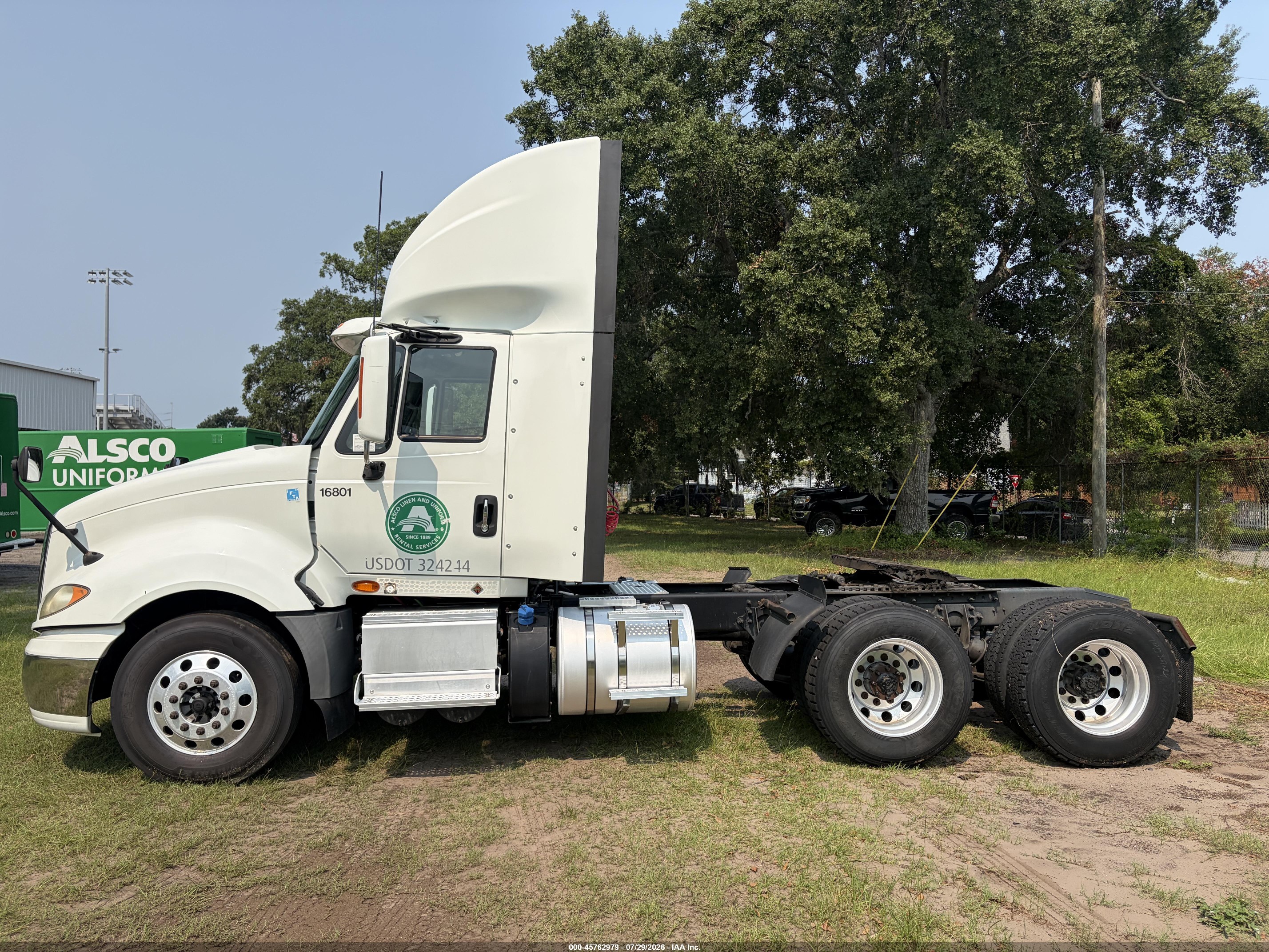 2015 International Prostar VIN 1HSDJAPR3FH572626 IAAI salvage auction — Normal Wear, Clear (South Carolina), sold $6,550 on 2026-08-10 (photo 6)