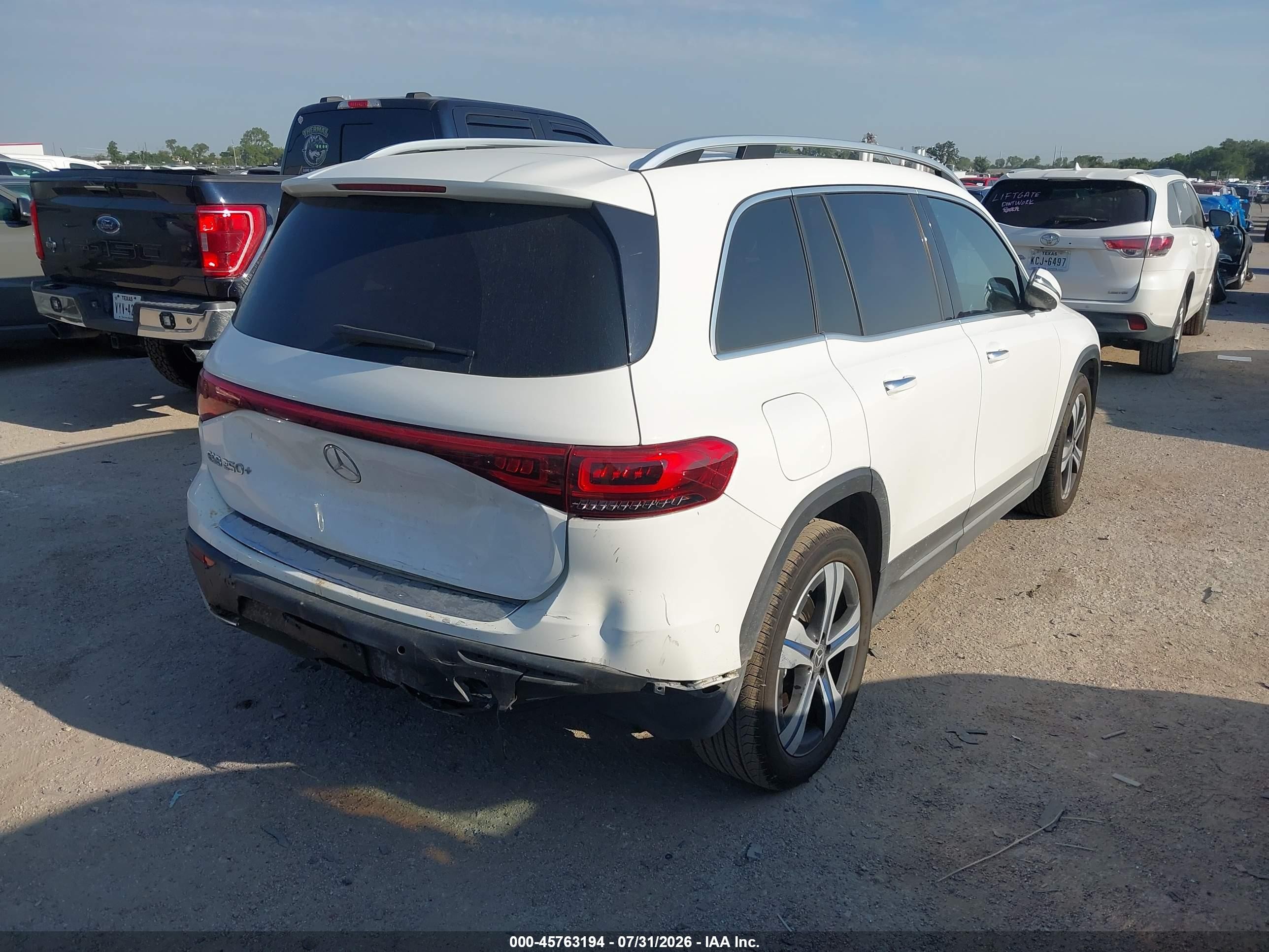 2023 Mercedes-Benz EQB VIN W1N9M0CB0PN033837 IAAI salvage auction — Rear End, Salvage (Texas), sold $9,800 on 2026-09-19 (photo 4)