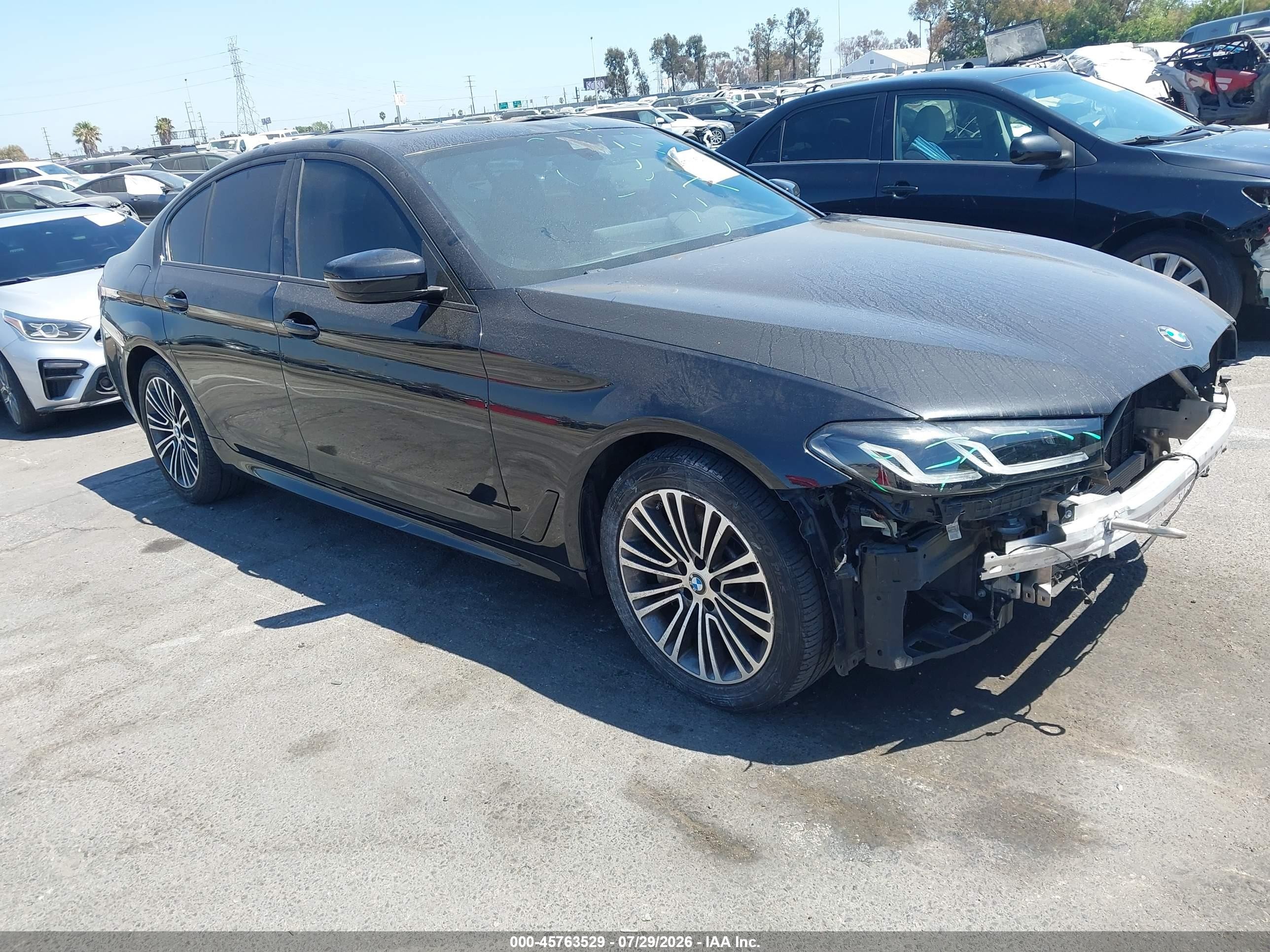2021 BMW 5 Series VIN WBA13AG0XMCG20270 — IAAI salvage auction photo