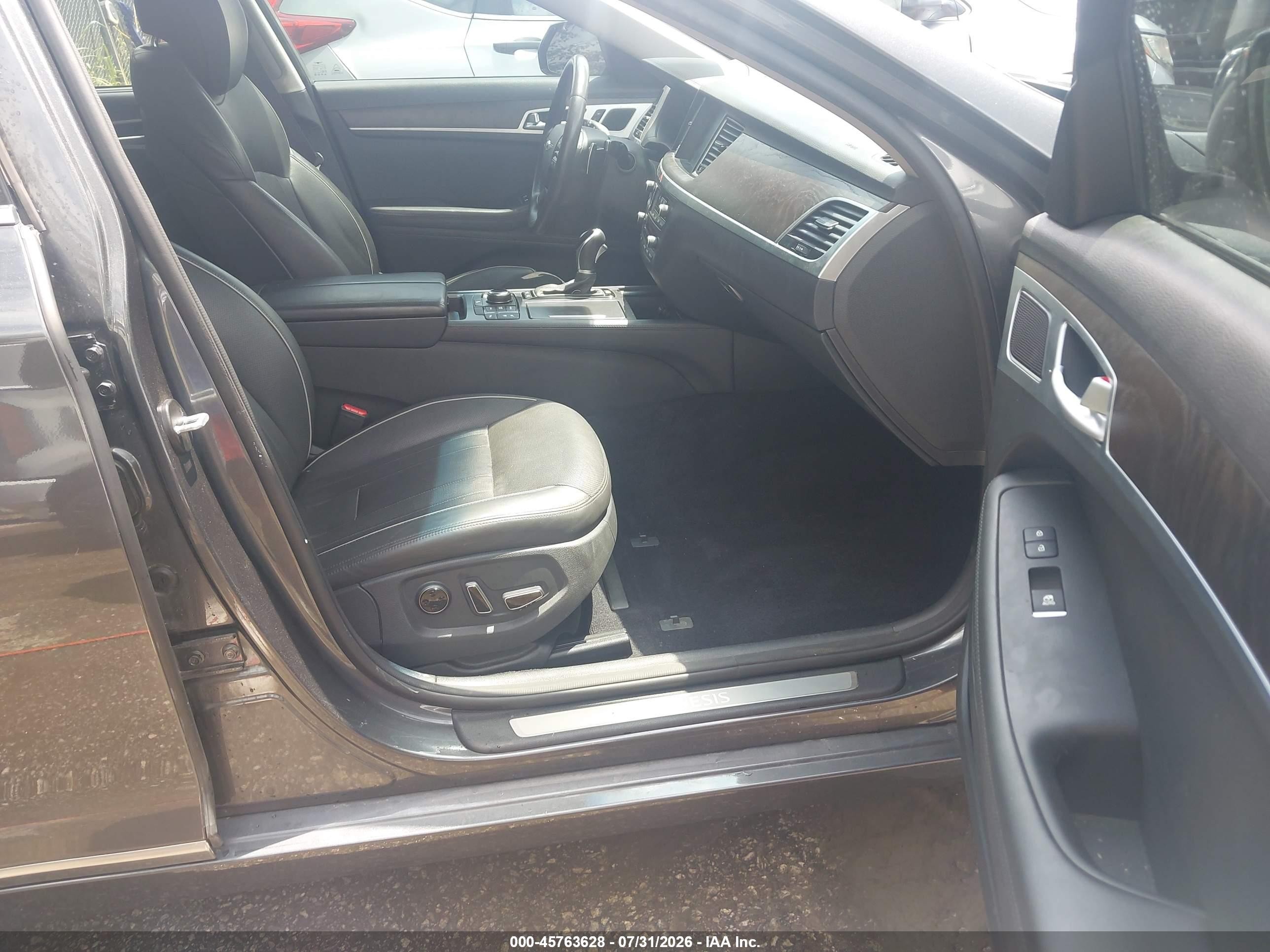 2017 Genesis G80 VIN KMHGN4JE3HU202414 IAAI salvage auction — Rear End, Salvage (Kansas), sold $4,700 on 2026-09-12 (photo 5)