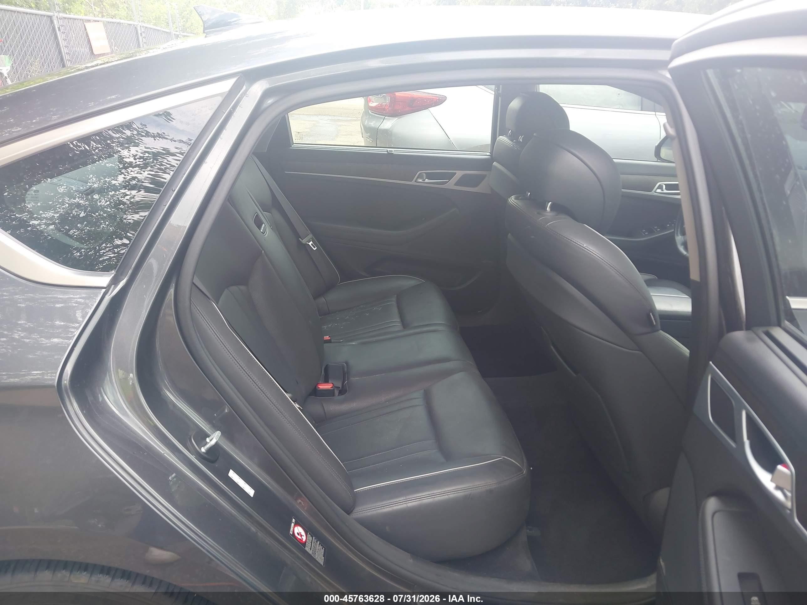 2017 Genesis G80 VIN KMHGN4JE3HU202414 IAAI salvage auction — Rear End, Salvage (Kansas), sold $4,700 on 2026-09-12 (photo 8)