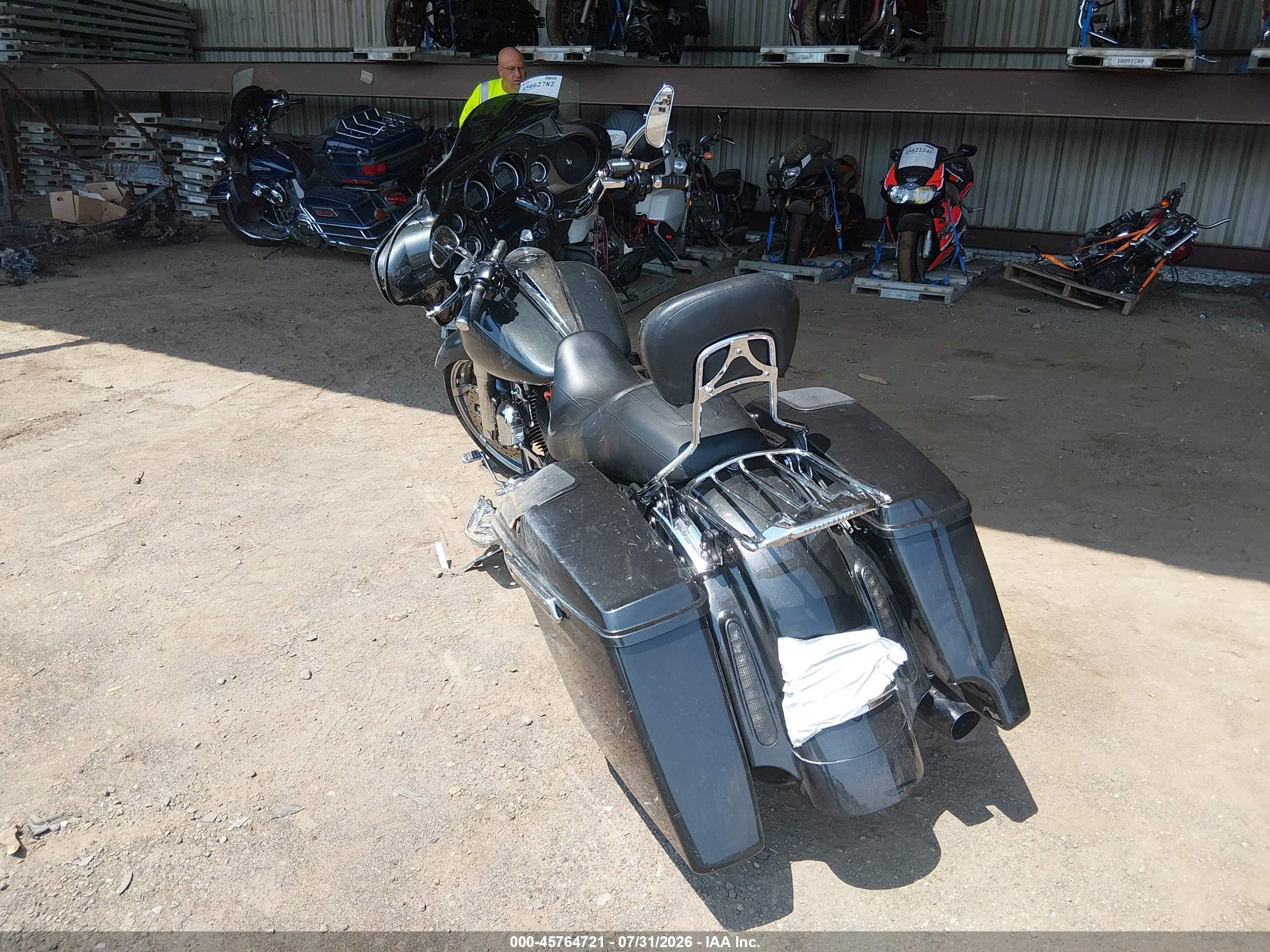 2009 Harley-davidson Flhx VIN 1HD1KB4179Y686872 IAAI salvage auction — Front End, Salvage (Ohio), sold $1,950 on 2026-09-25 (photo 3)