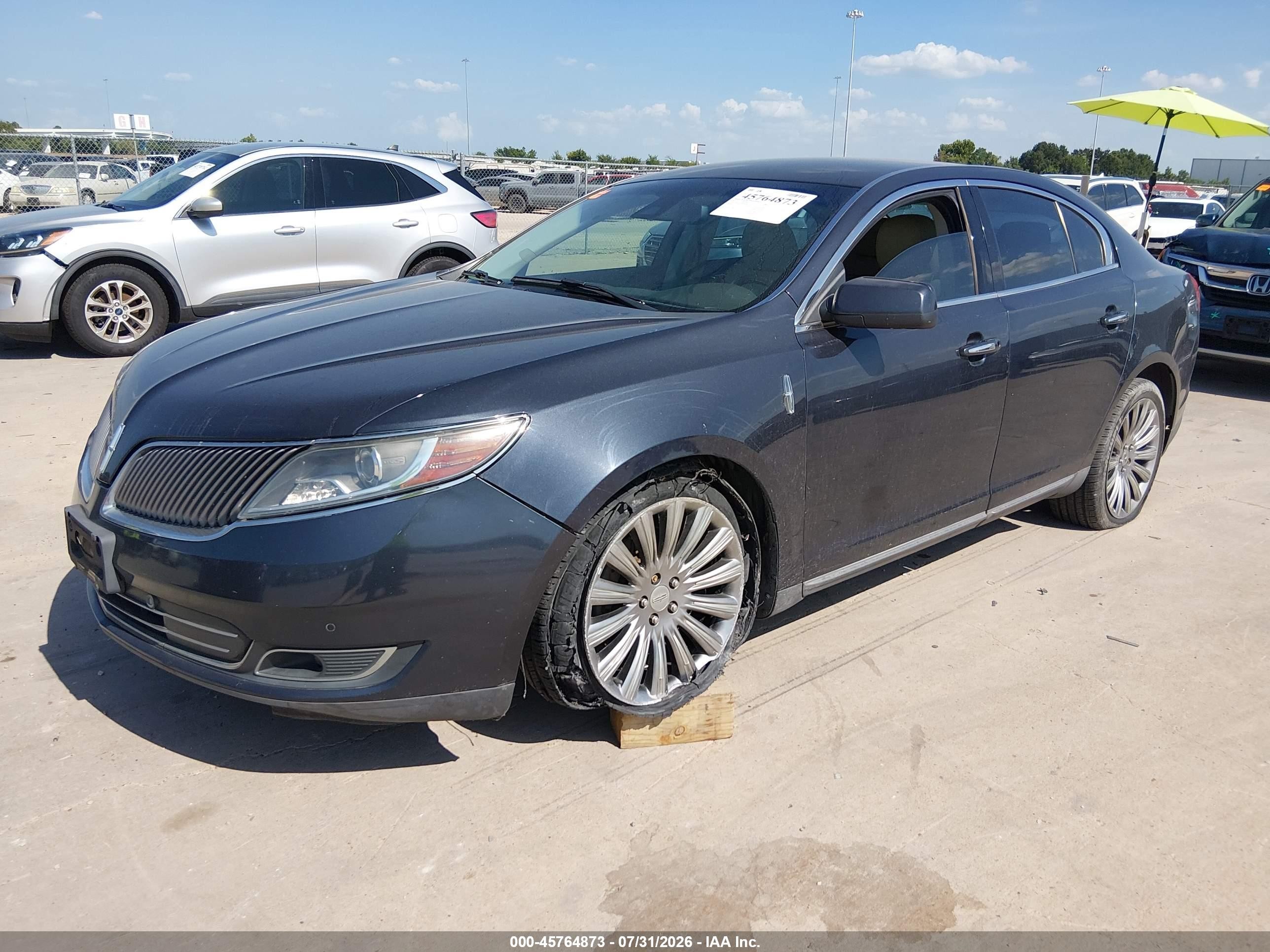 2013 Lincoln Mks VIN 1LNHL9DK0DG616963 IAAI salvage auction — Unknown, Wait Title, sold $1,750 on 2026-09-20 (photo 2)