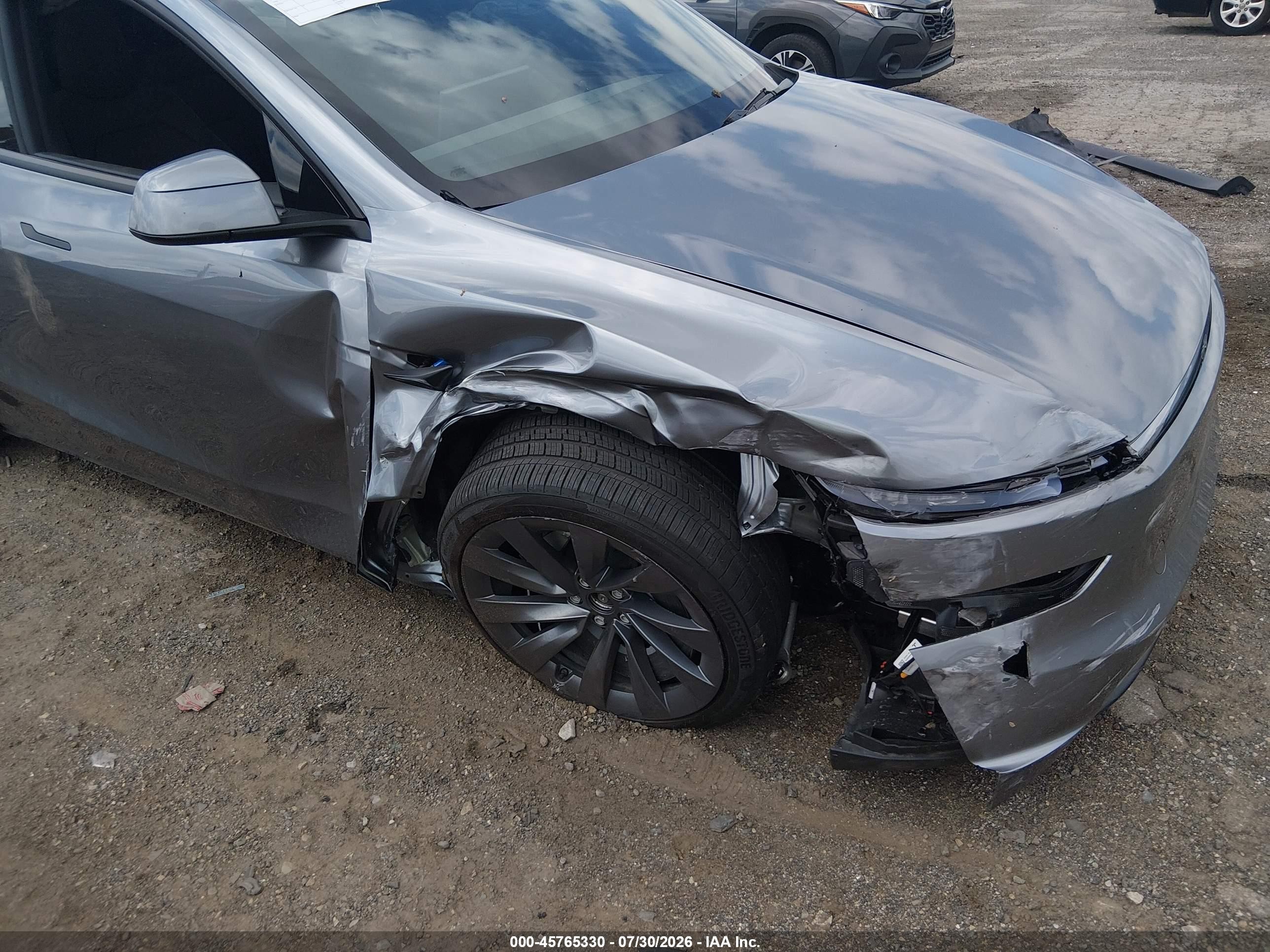2026 Tesla Model y VIN 7SAYGDEE3TA636945 IAAI salvage auction — Suspension, Salvage (Pennsylvania), sold $24,100 on 2026-09-02 (photo 6)