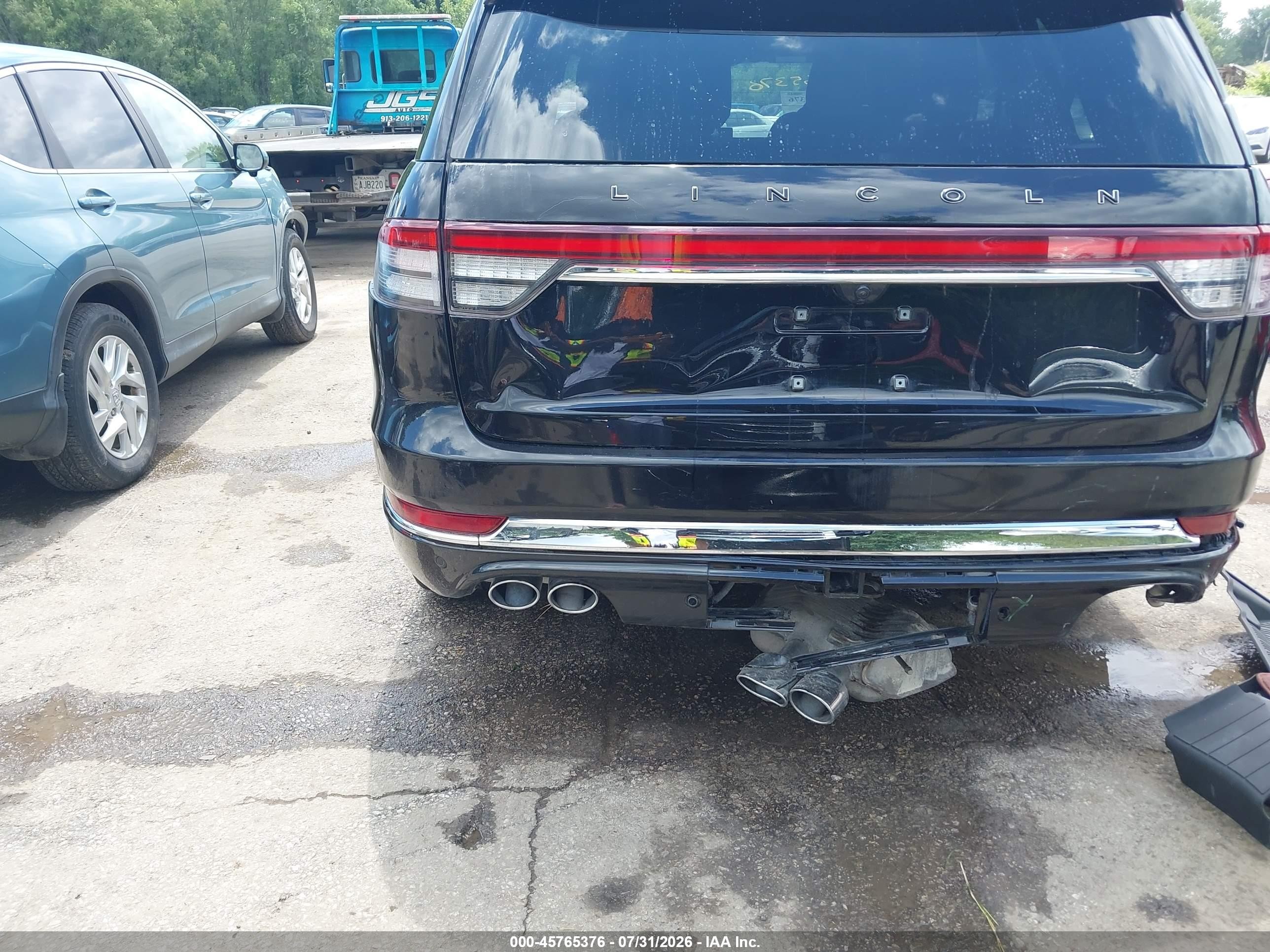 2022 Lincoln Aviator VIN 5LM5J9XC3NGL20895 IAAI salvage auction — Rear End, Salvage (Missouri), sold $20,800 on 2026-09-09 (photo 6)