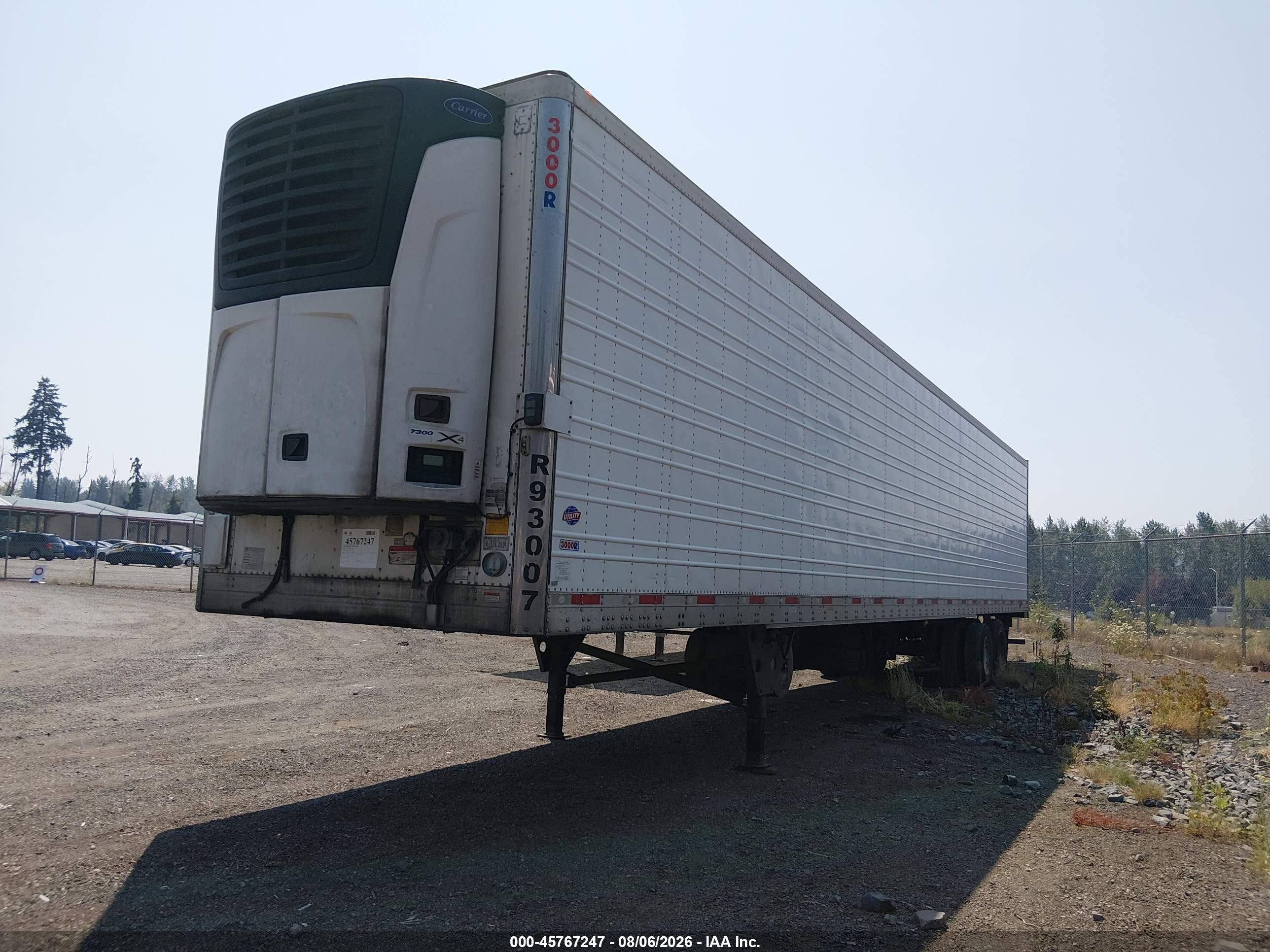2019 Utility Trailer Mfg Utility Trailer Mfg VIN 1UYVS2537K2593007 IAAI salvage auction — Rear End, Clear (Washington), sold $12,350 on 2026-09-09 (photo 2)