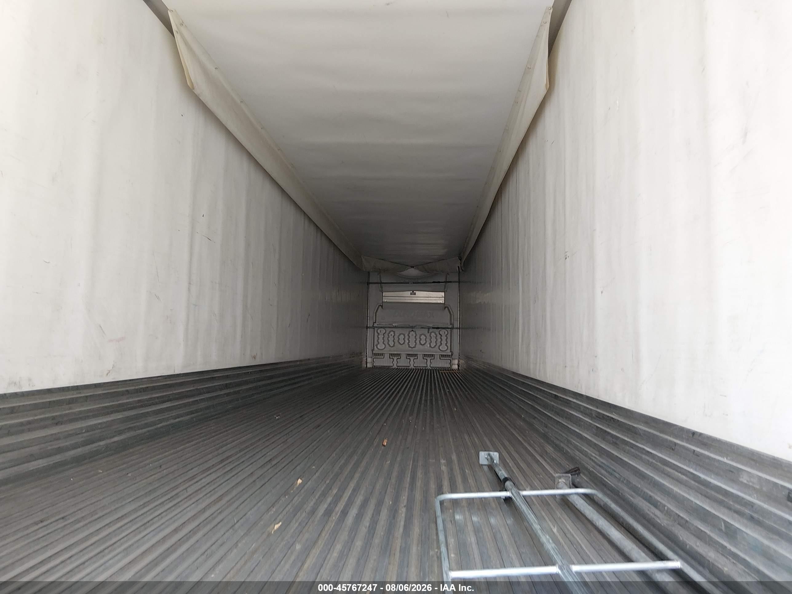 2019 Utility Trailer Mfg Utility Trailer Mfg VIN 1UYVS2537K2593007 IAAI salvage auction — Rear End, Clear (Washington), sold $12,350 on 2026-09-09 (photo 5)