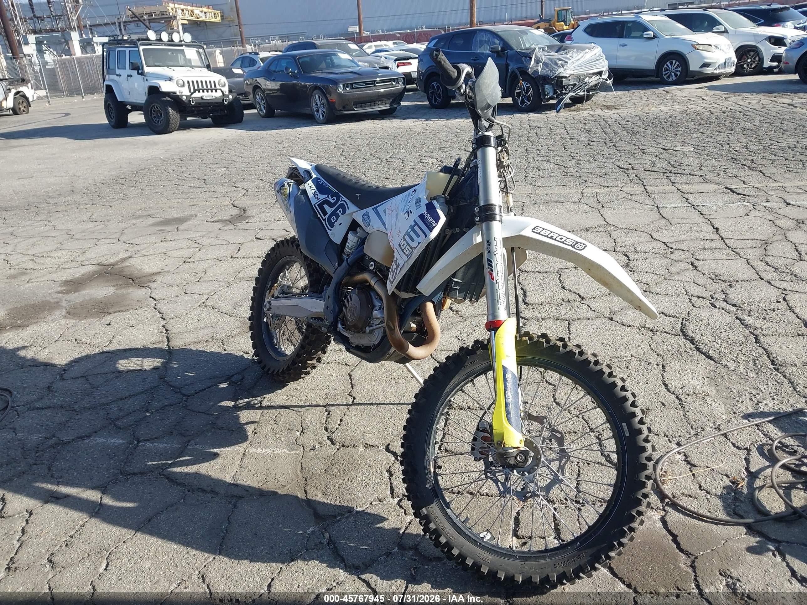 2021 Husqvarna Fe VIN VBKUAM40XMM430583 IAAI salvage auction — Front End, Salvage (California), sold $1,425 on 2026-09-09 (photo 1)