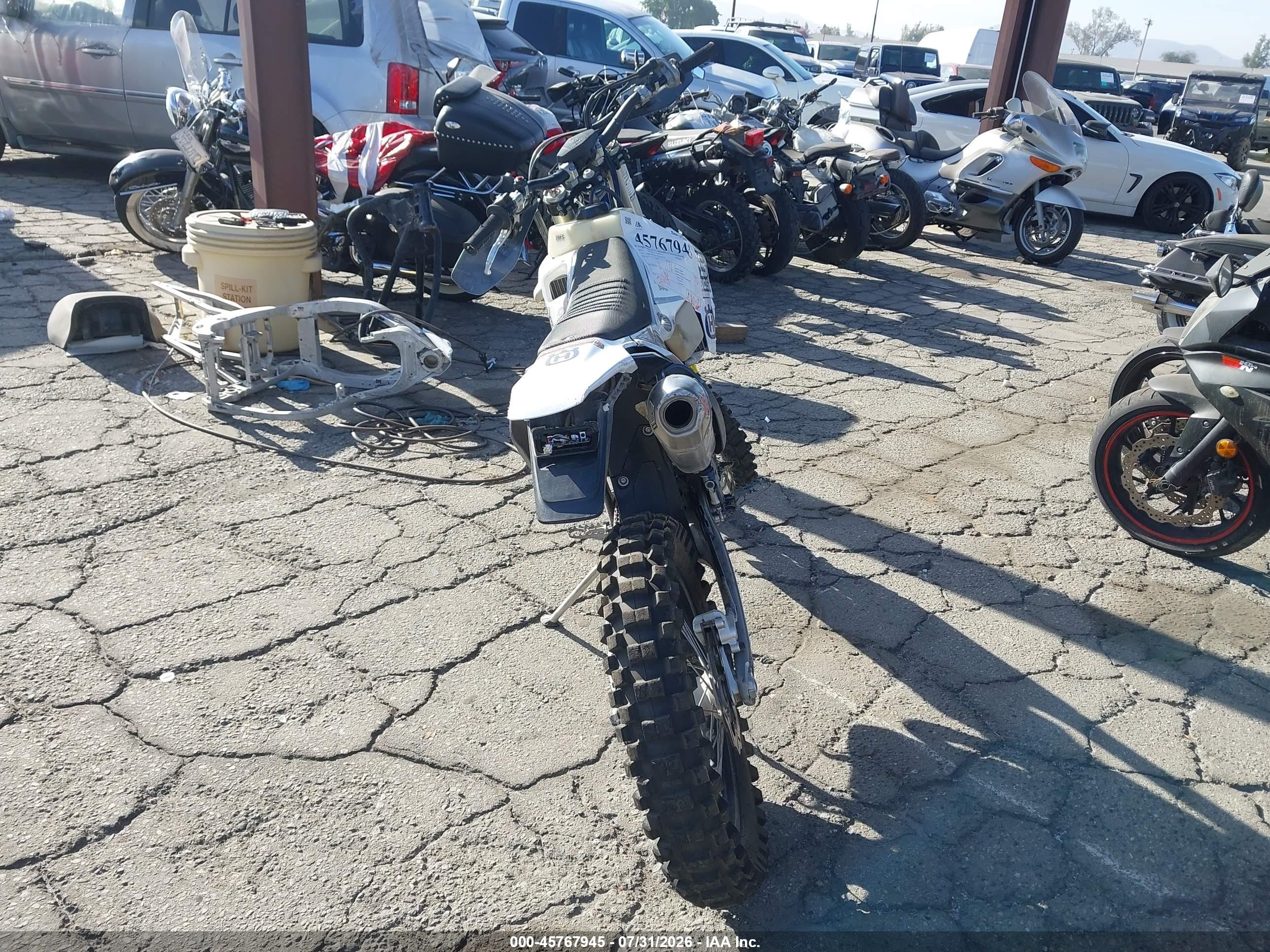 2021 Husqvarna Fe VIN VBKUAM40XMM430583 IAAI salvage auction — Front End, Salvage (California), sold $1,425 on 2026-09-09 (photo 6)