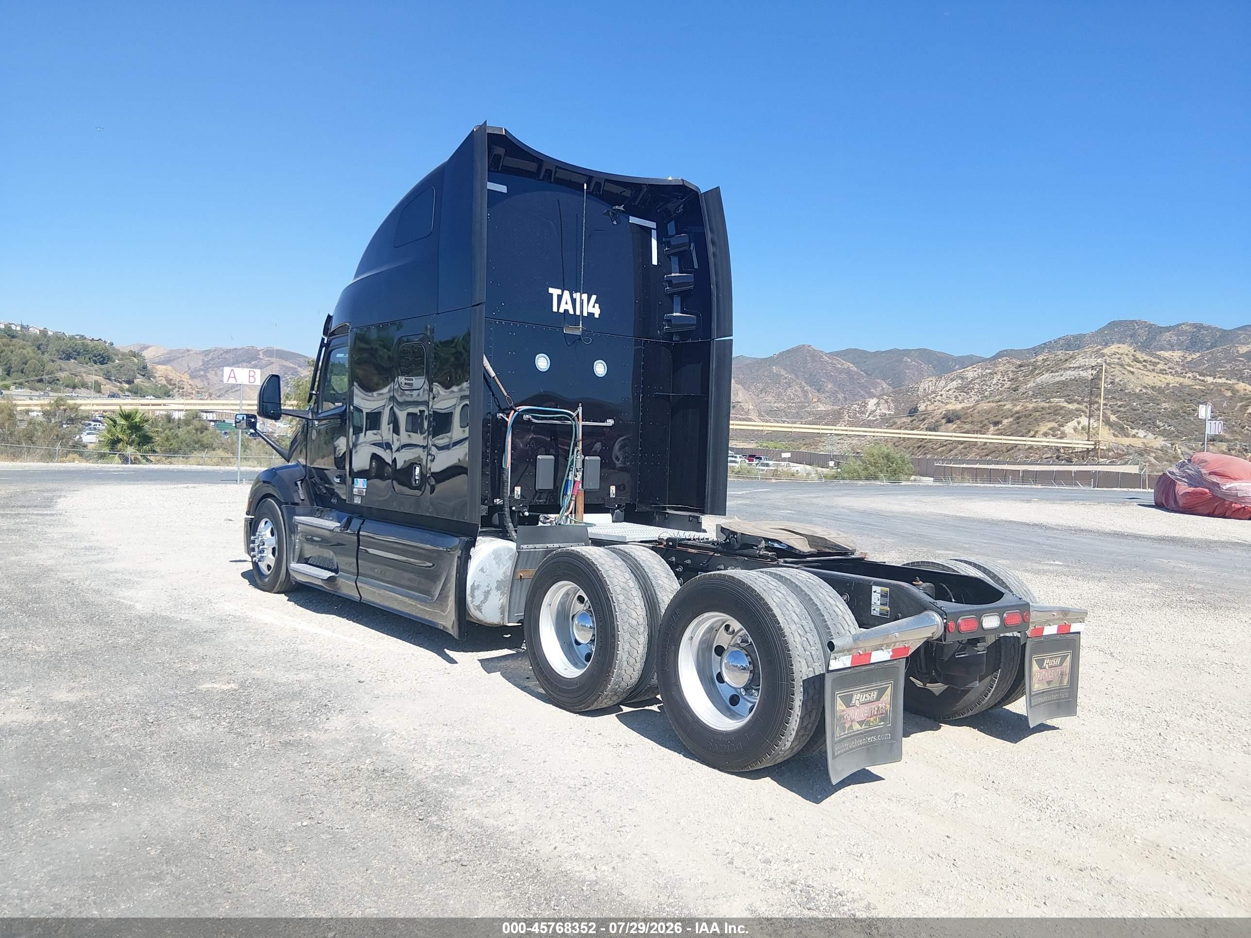 2024 Peterbilt 579 VIN 1XPBD49X4RD656520 IAAI salvage auction — Front End, Clear-Dealer Only (Indiana), sold $26,900 on 2026-09-02 (photo 3)