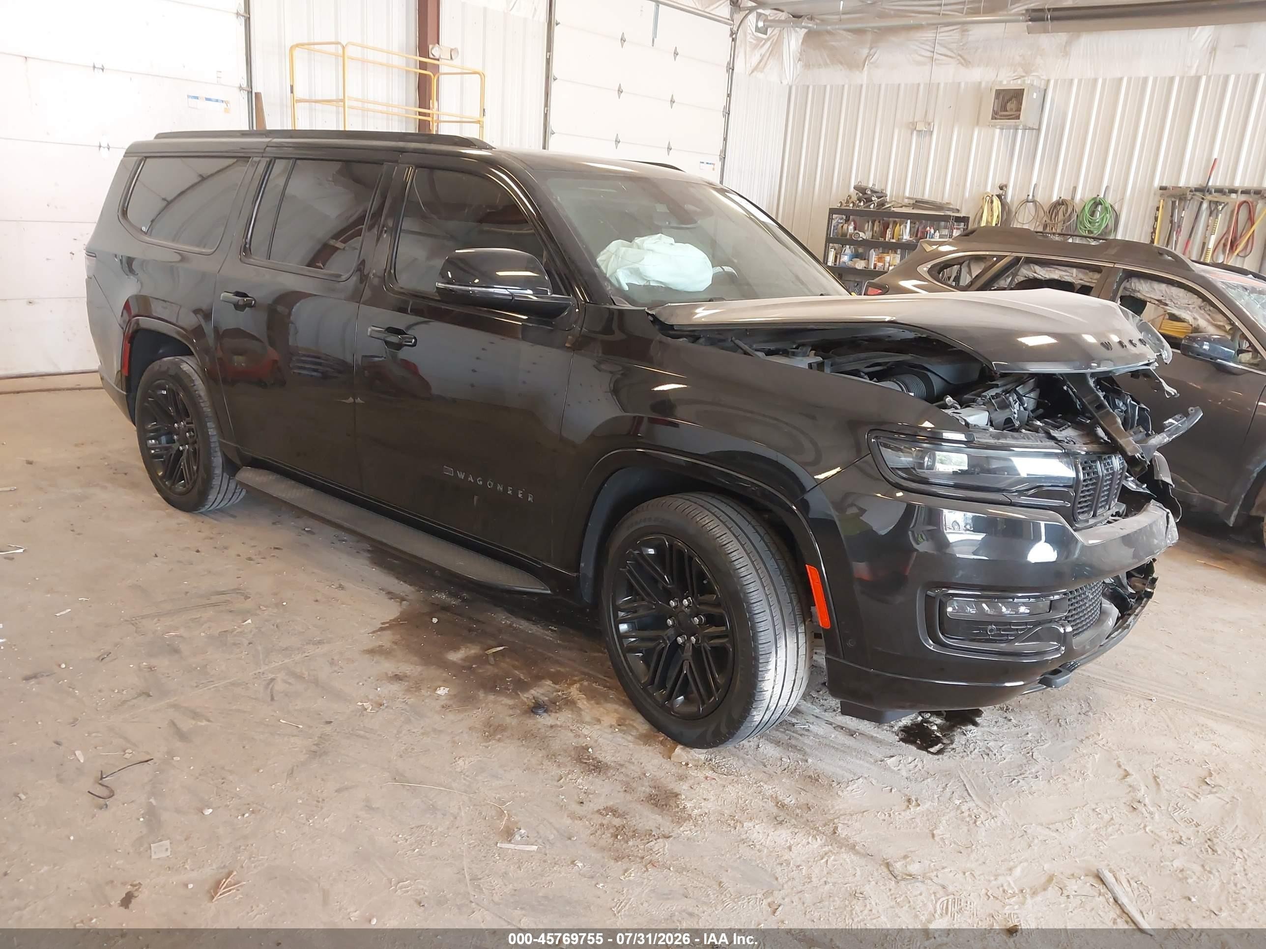 2024 Jeep Wagoneer VIN 1C4SJSBP9RS146748 — IAAI salvage auction photo