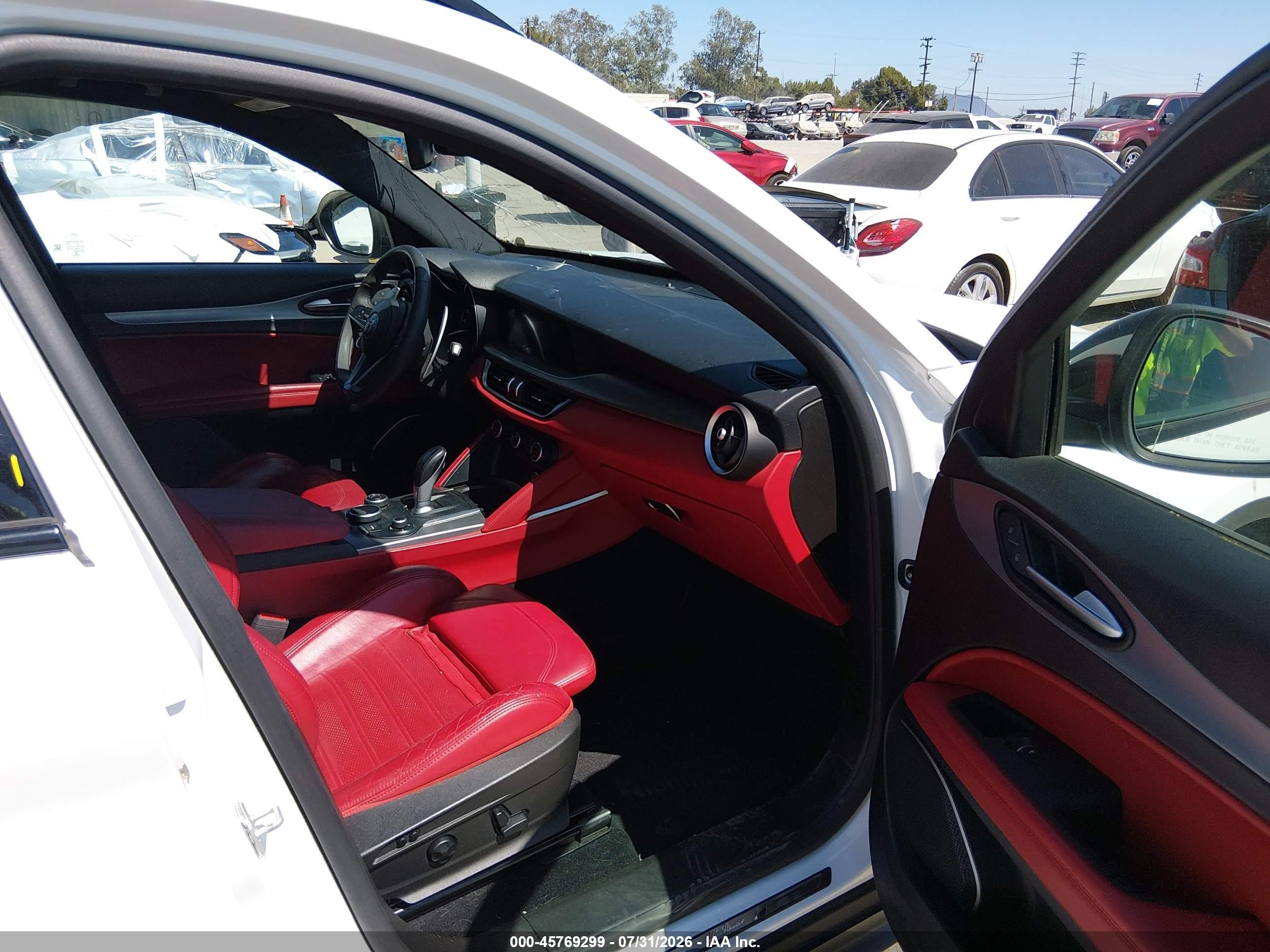 2019 Alfa romeo Stelvio VIN ZASPAKBN0K7C42692 IAAI salvage auction — Unknown, Salvage (California), sold $6,900 on 2026-09-04 (photo 5)
