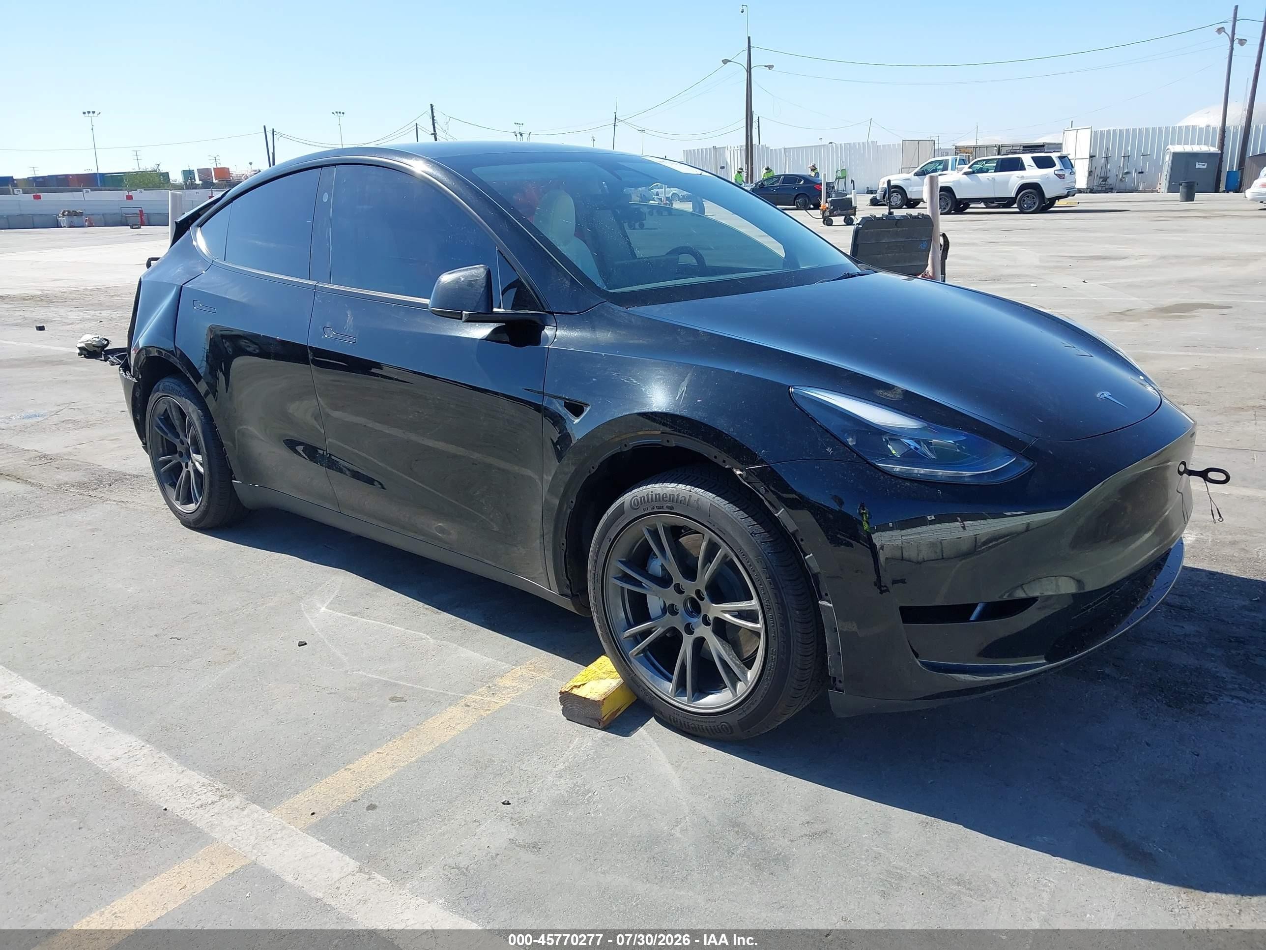2025 Tesla Model y VIN 7SAYGDED7SF231017 IAAI salvage auction — Rear End, Salvage (California), sold $9,625 on 2026-09-03 (photo 1)